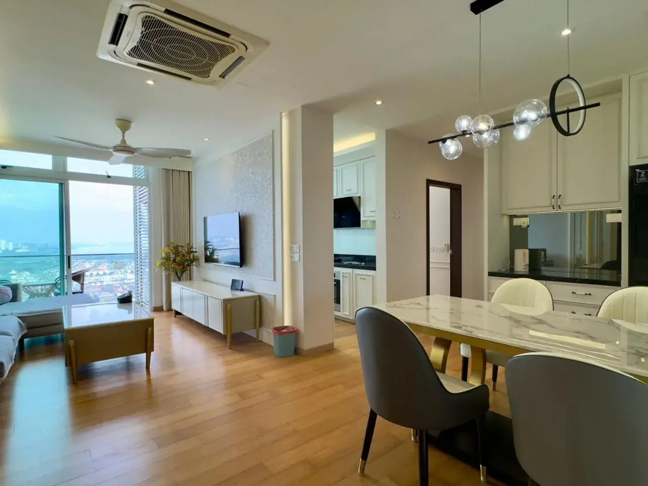 Two-Bedroom Suite in JB City Shopping Mall Apartment Two-Bedroom Suite in JB City Shopping Mall Apartment