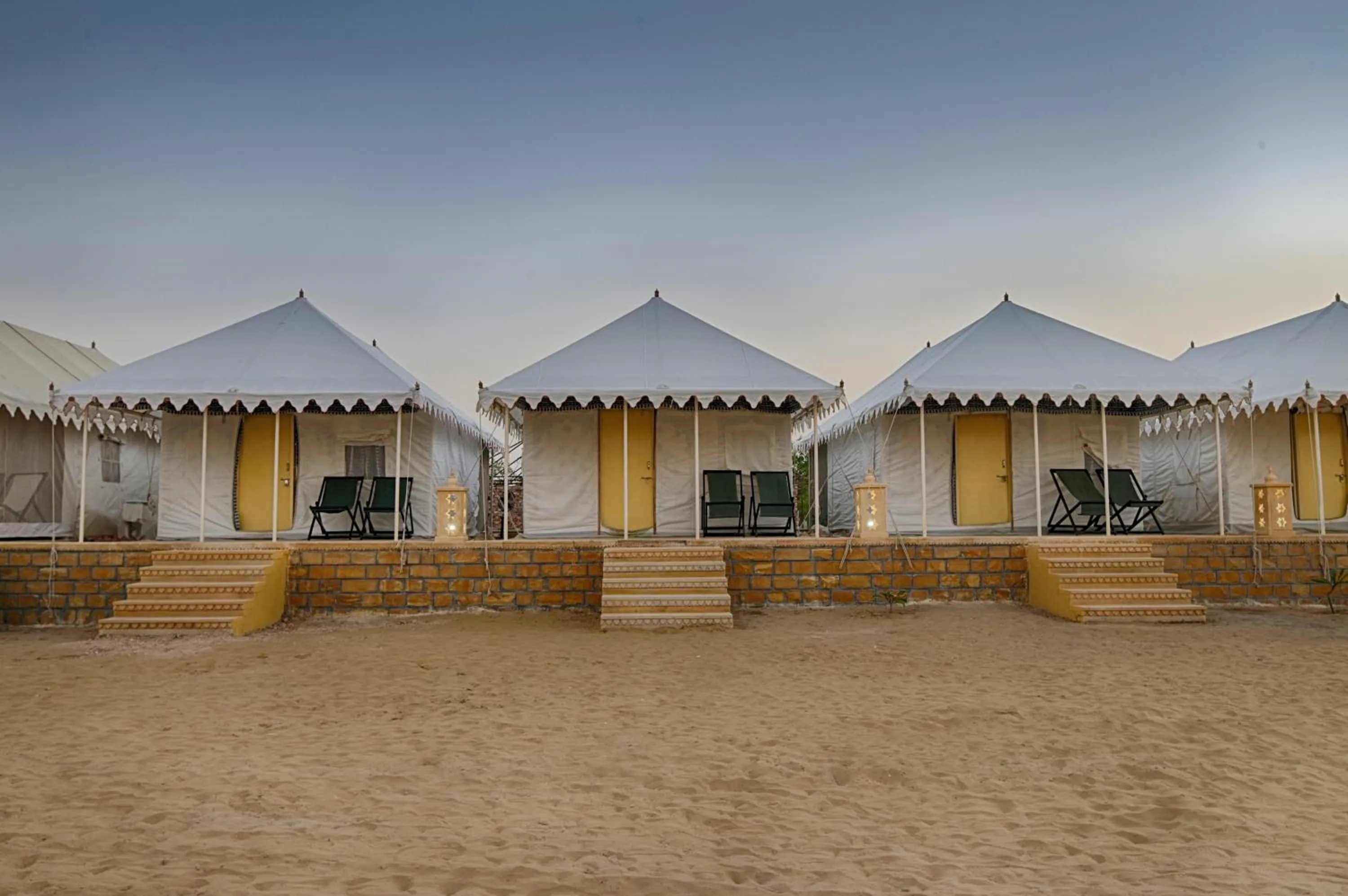 Property building in Heritage Juma Resort with swimming pool