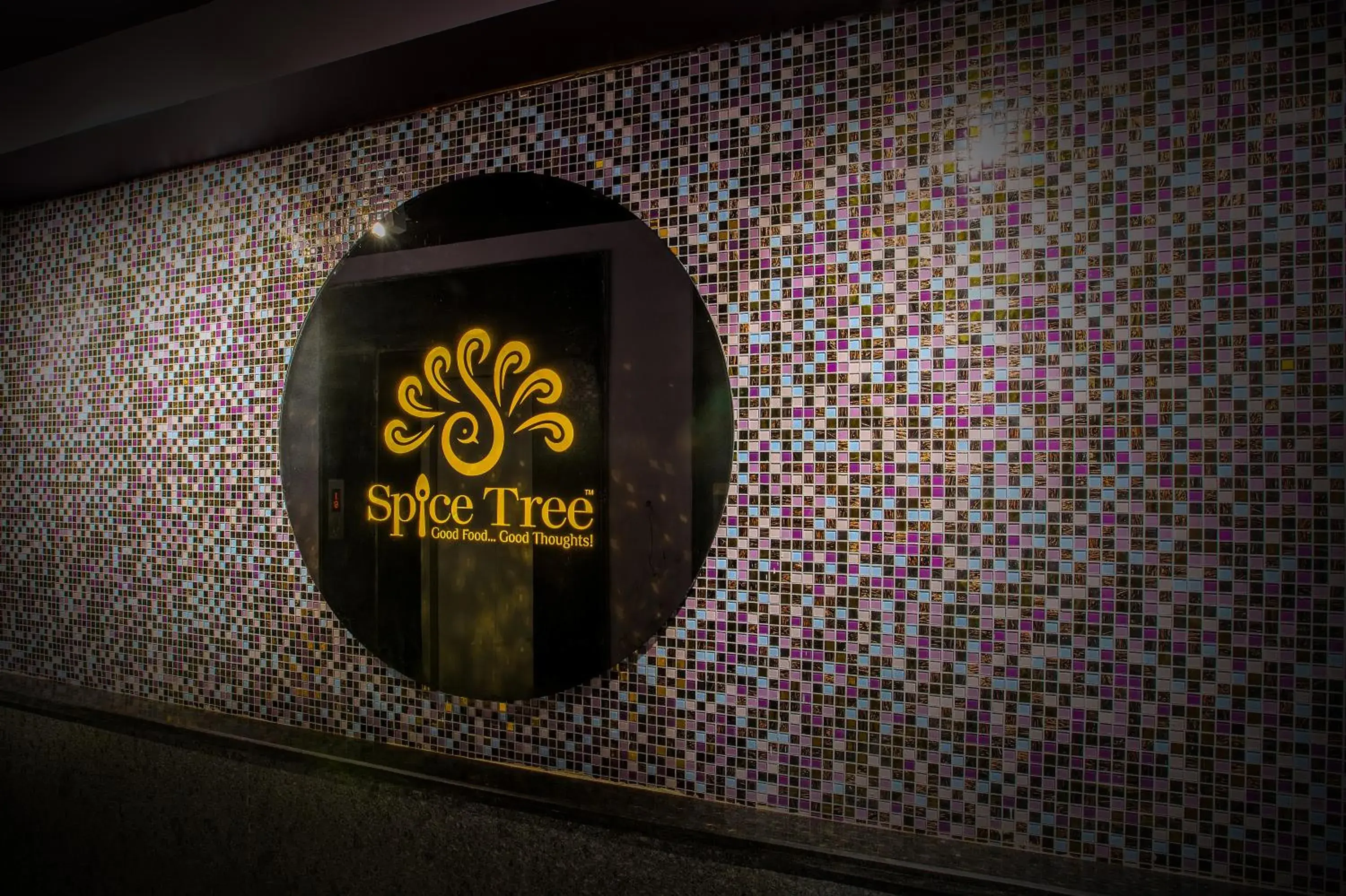 Restaurant/places to eat in Kadamb Spritual stay Restaurant/places to eat in Kadamb Spritual stay
