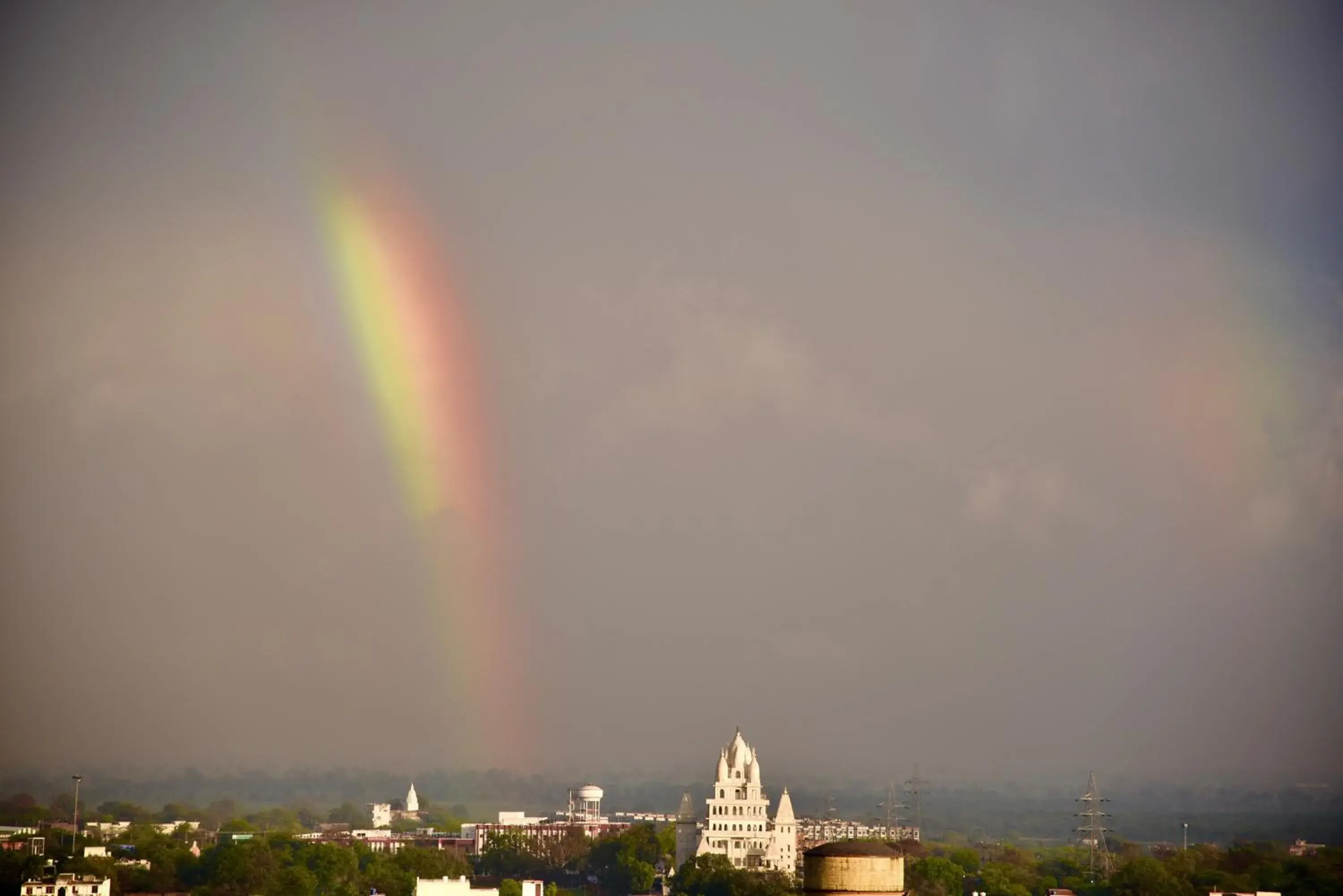 Restaurant/places to eat in Kadamb Spritual stay Restaurant/places to eat in Kadamb Spritual stay