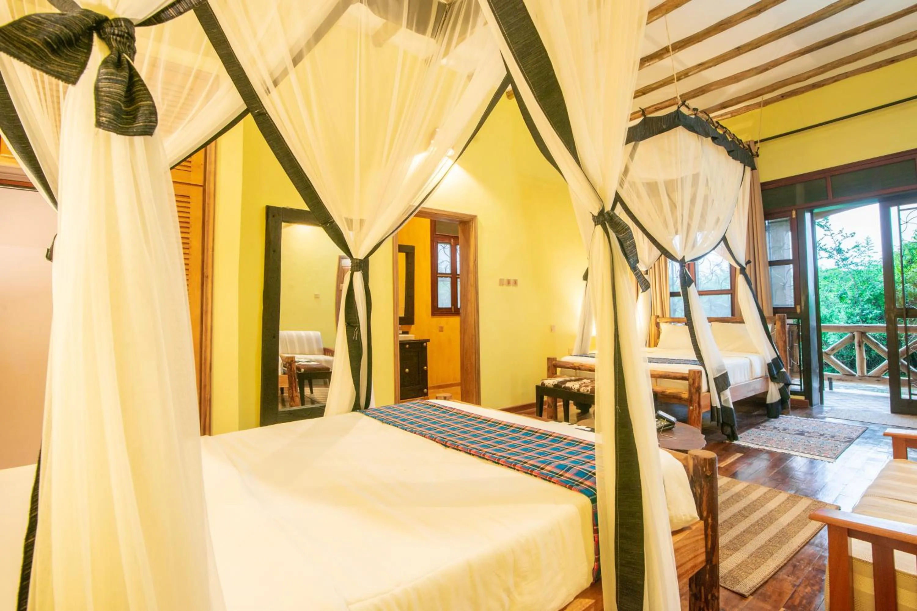 Bed in Buffalo Safari Lodge