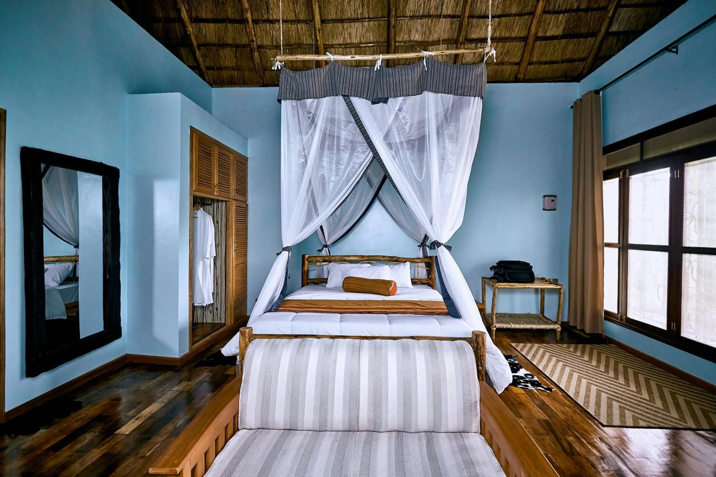 Bedroom, Bed in Buffalo Safari Lodge