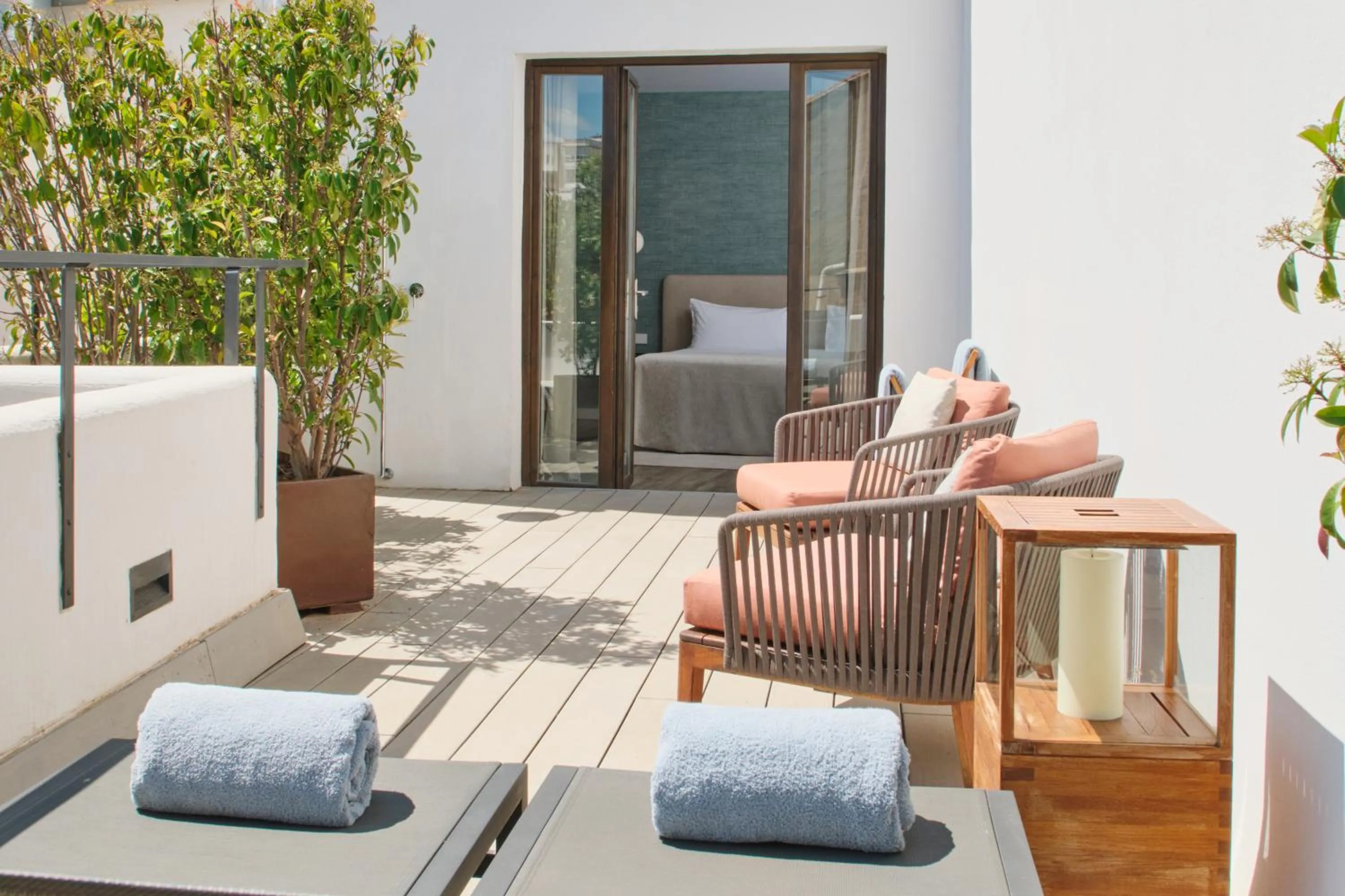 Balcony/Terrace, Bed in Sant Jaume Design Hotel