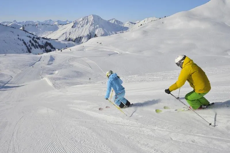 People in Hotel Gretina