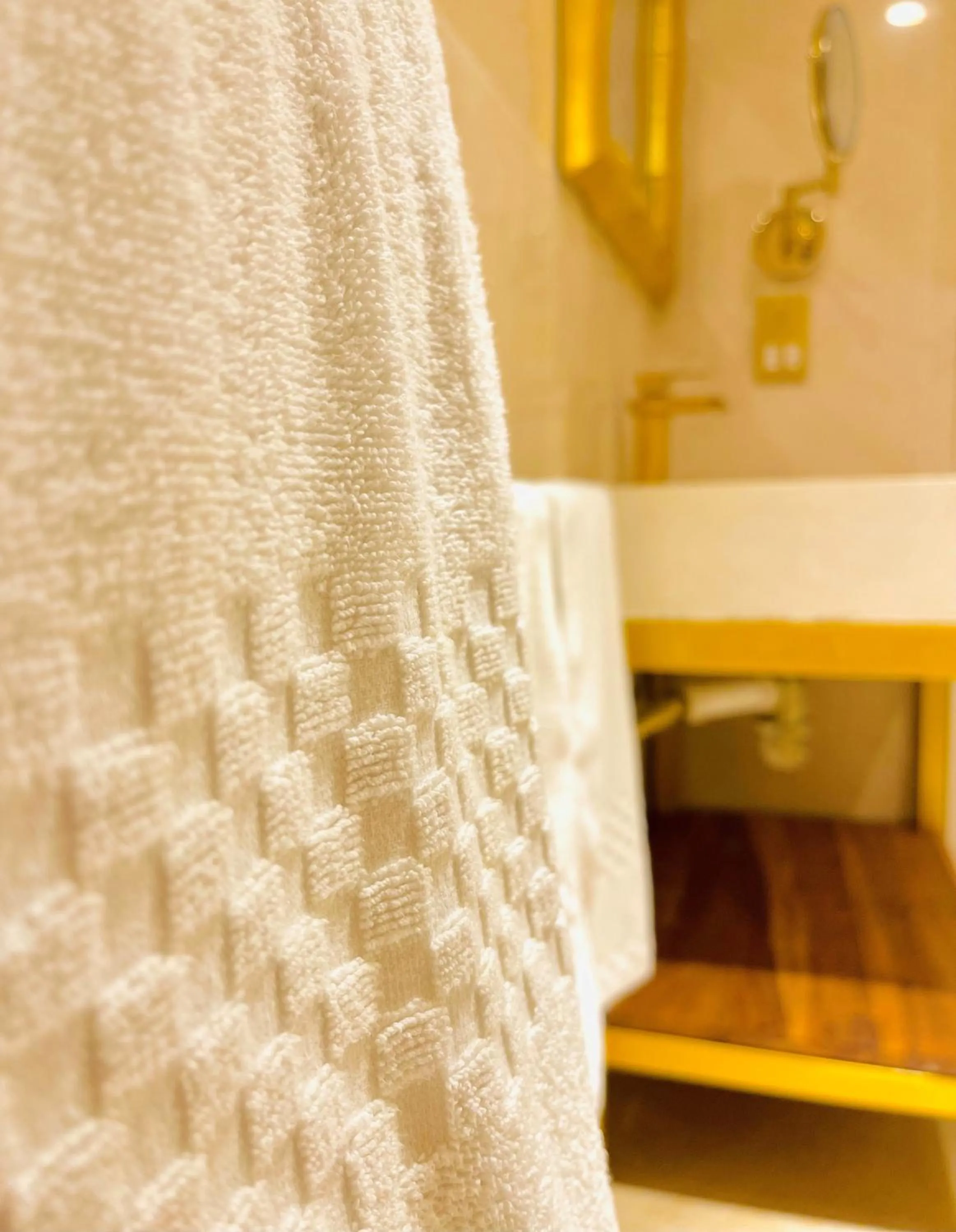 Bathroom, Bed in The Red Farm Relais & Spa