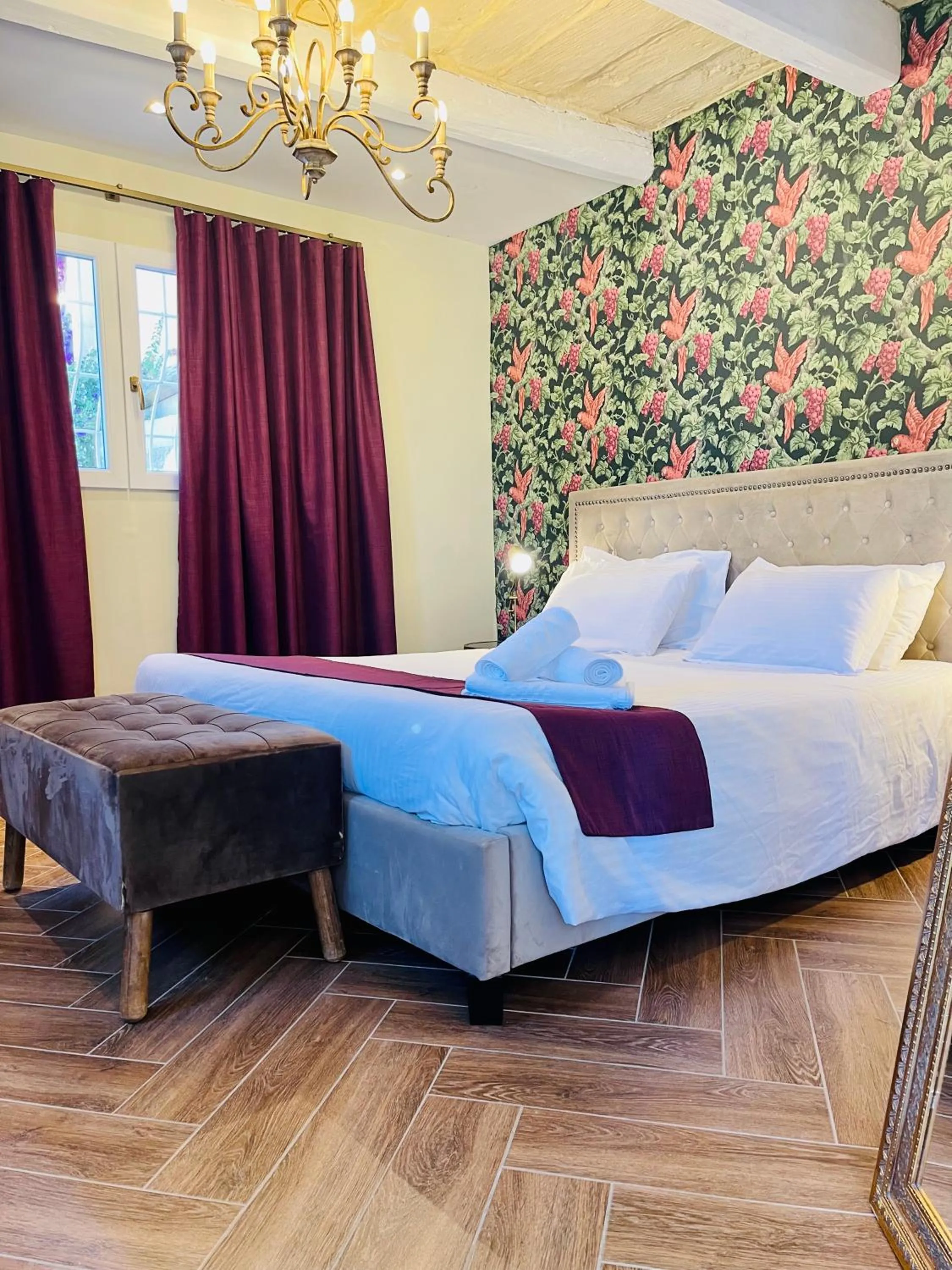 Bed in The Red Farm Relais & Spa