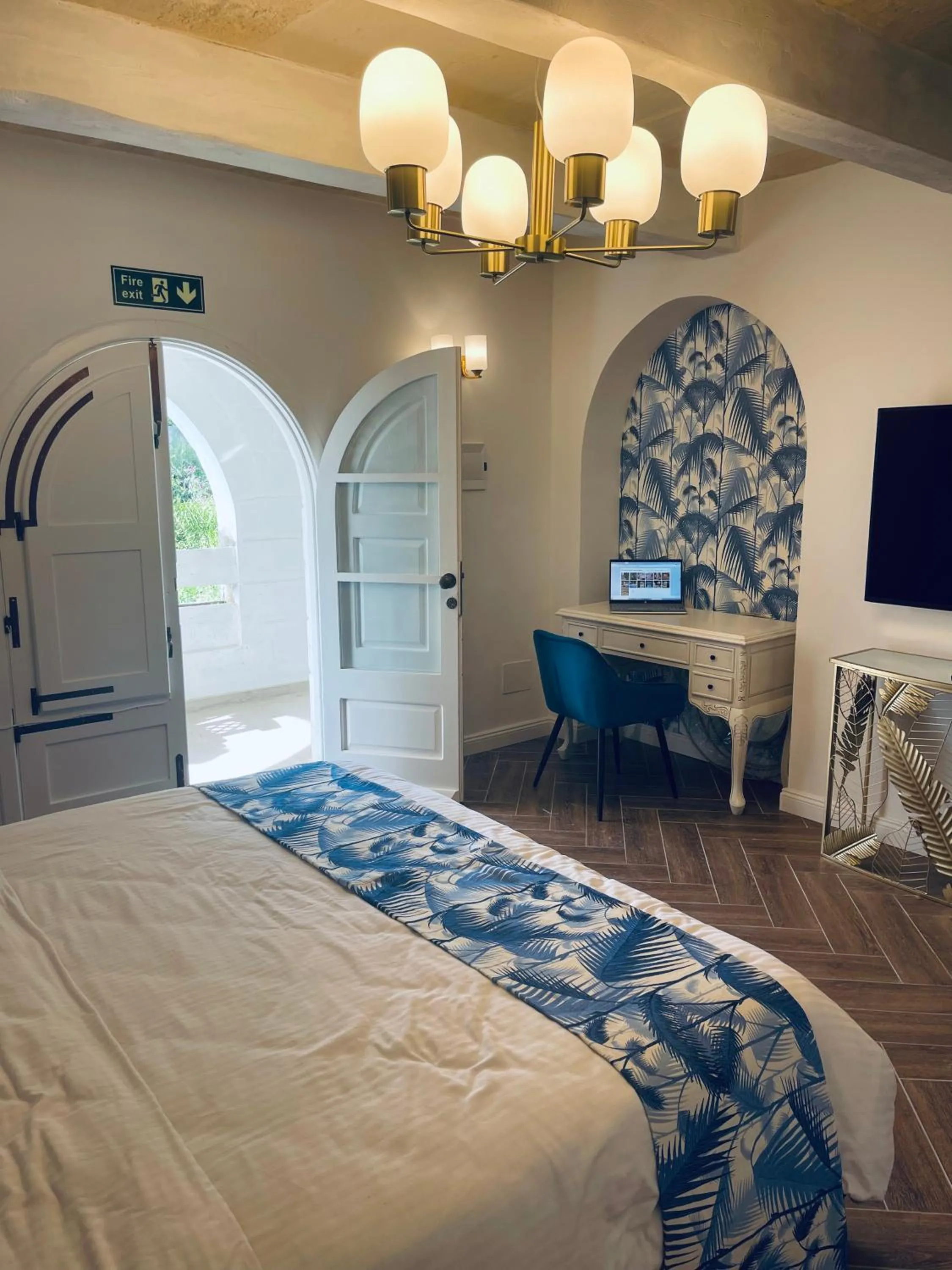 Bed in The Red Farm Relais & Spa