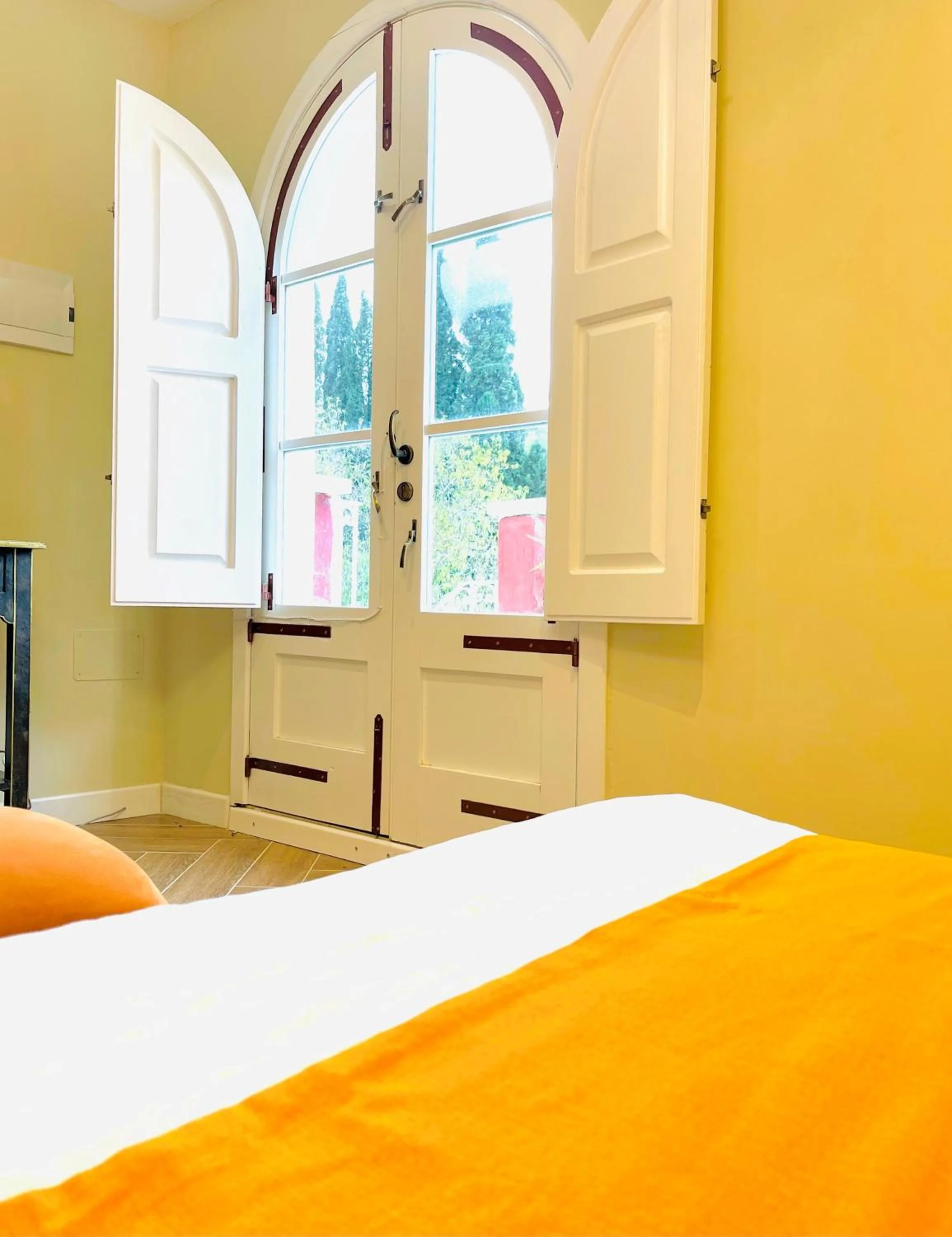 Decorative detail, Bed in The Red Farm Relais & Spa