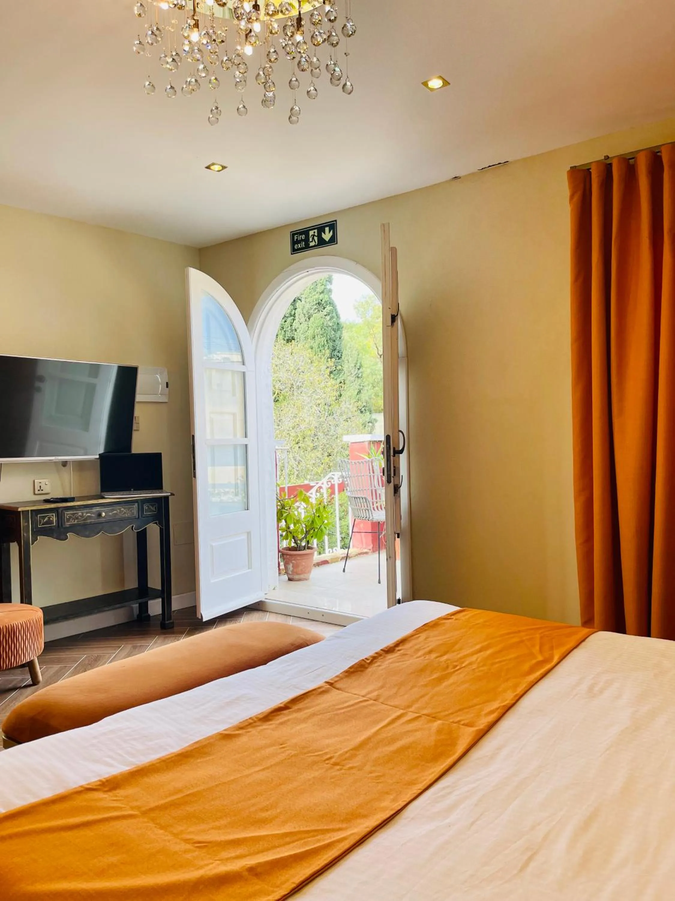 Bed in The Red Farm Relais & Spa