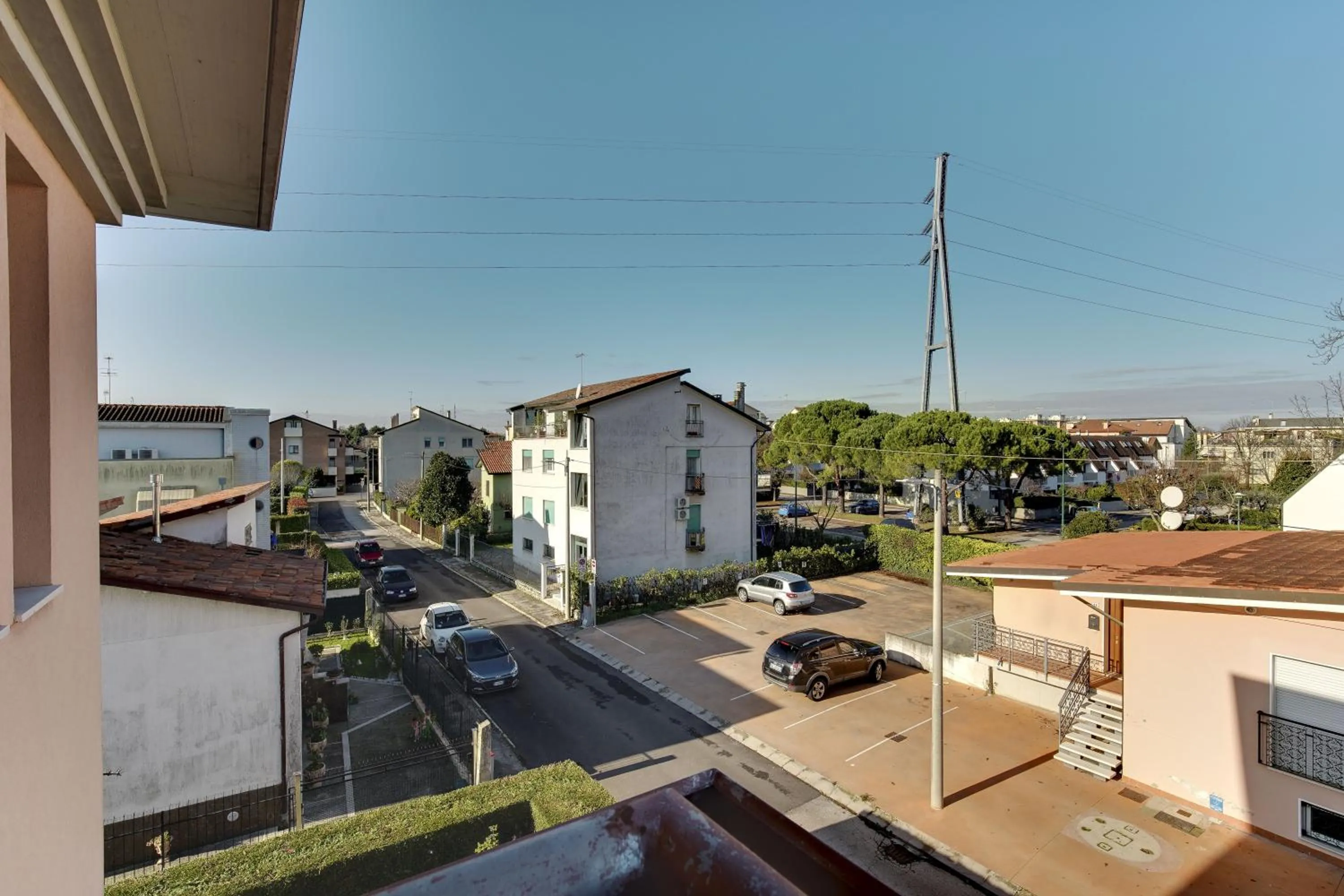 Street view in House Boè