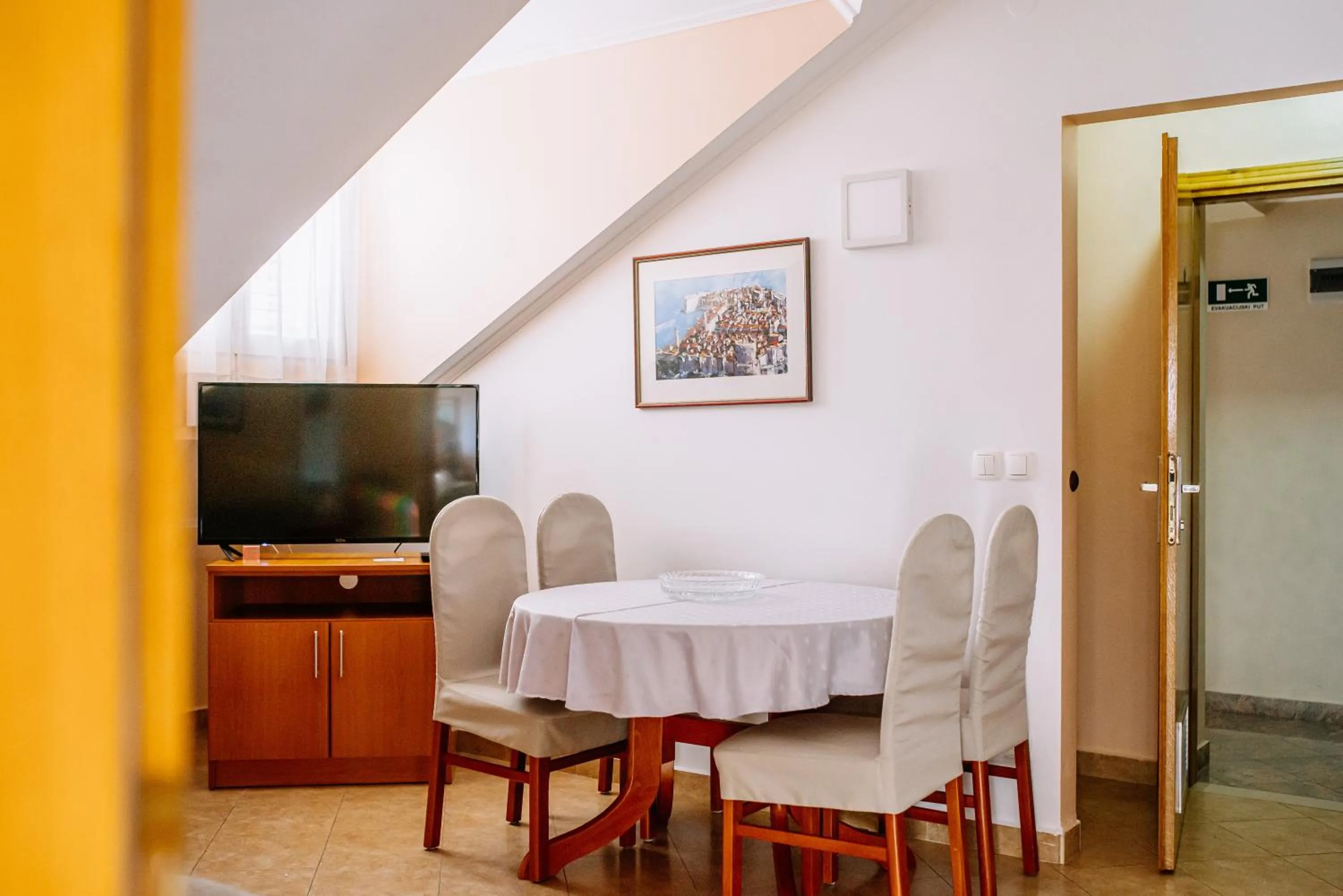 Dining area in Vila Curic
