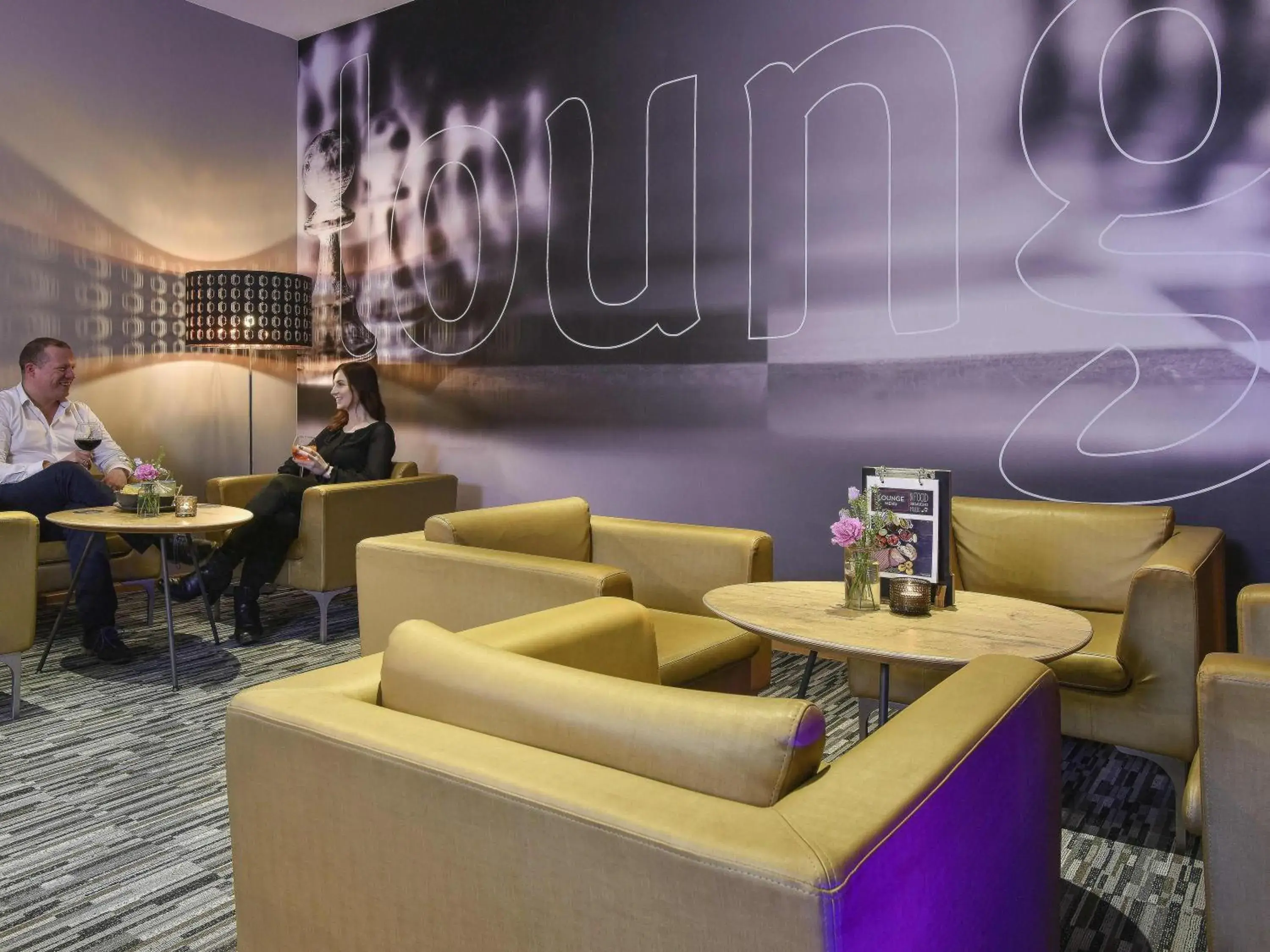 Lounge or bar in ibis Kortrijk Centrum Lounge or bar in ibis Kortrijk Centrum