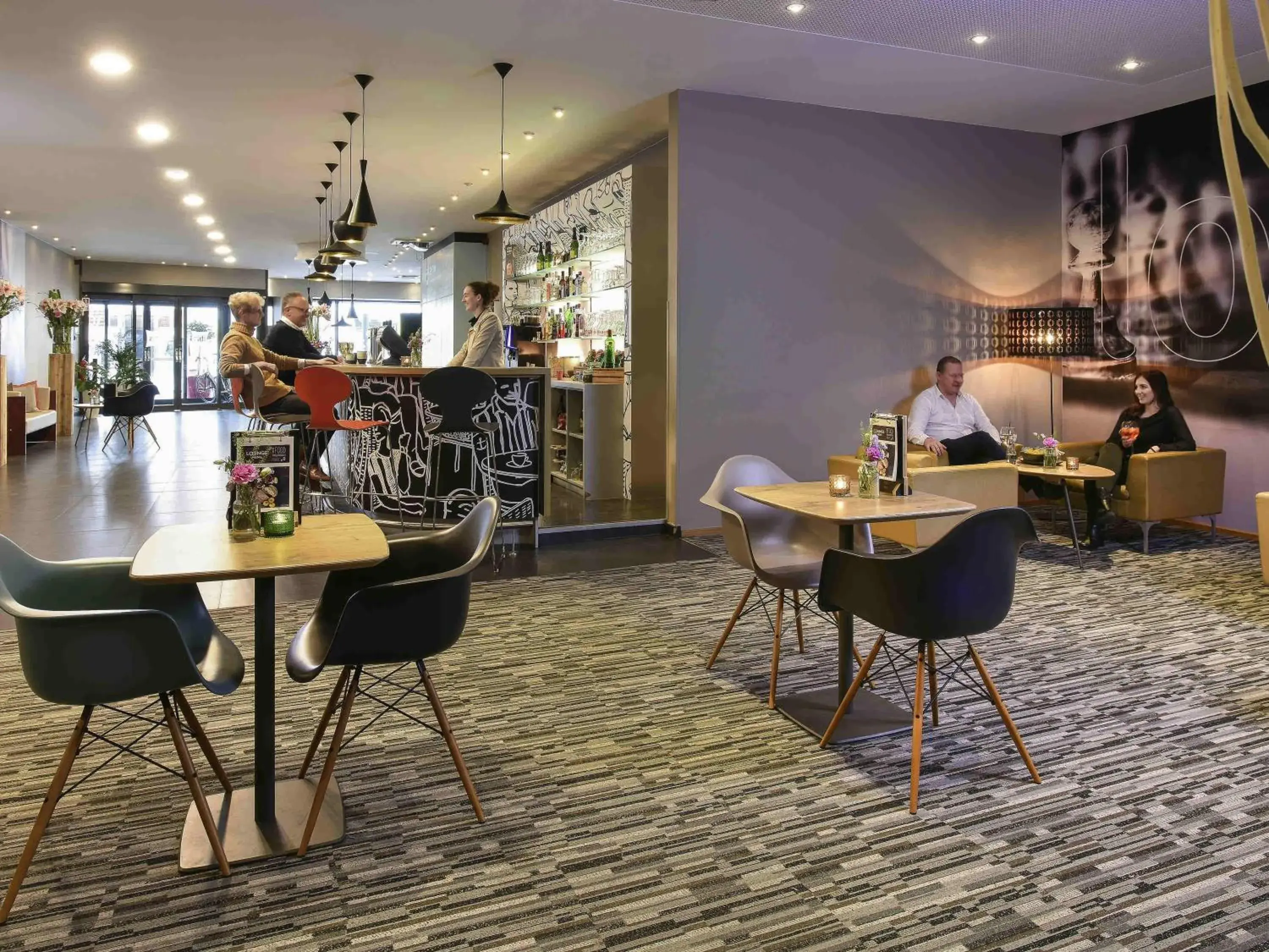 Lounge or bar in ibis Kortrijk Centrum Lounge or bar in ibis Kortrijk Centrum