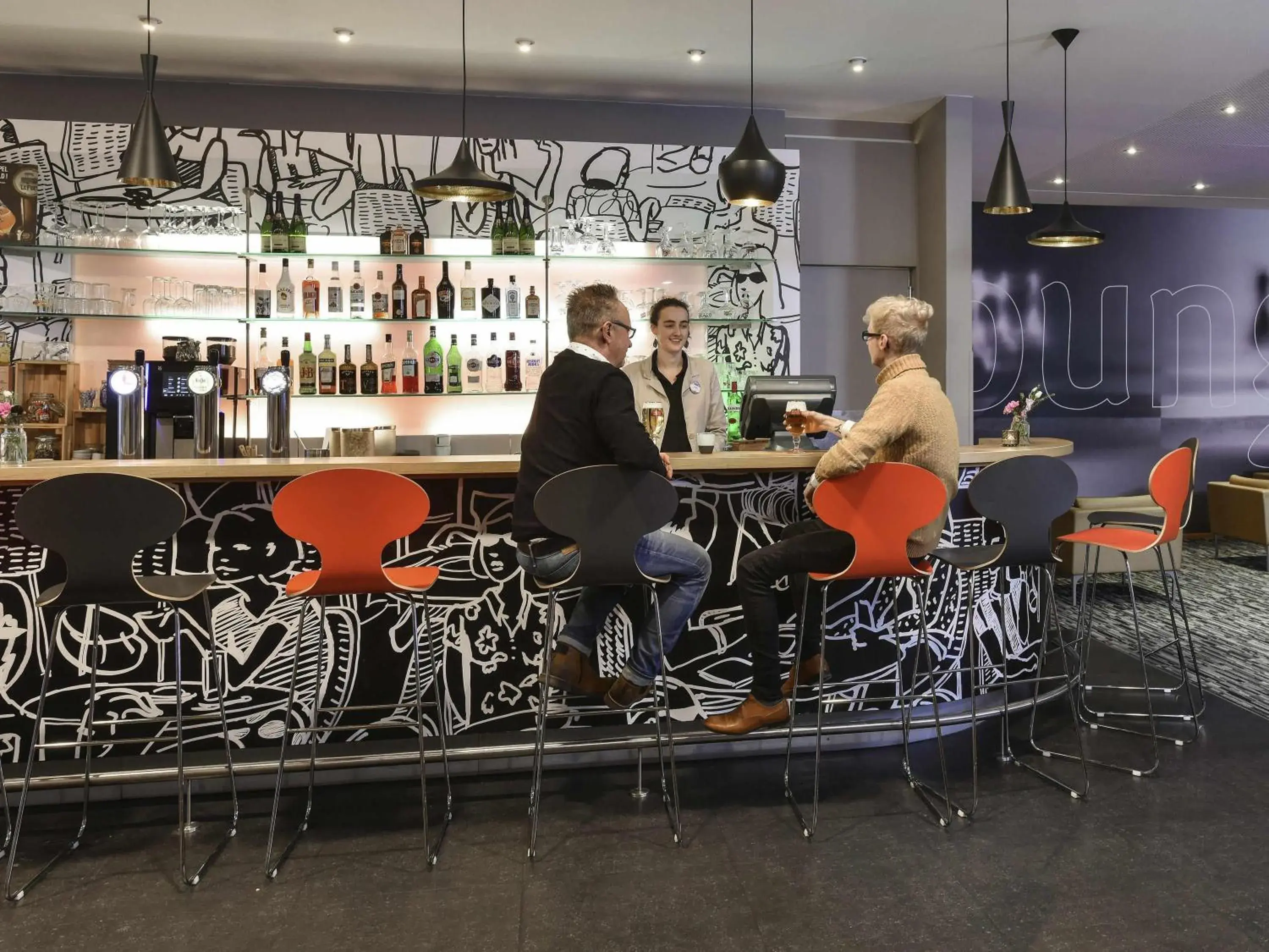 Lounge or bar in ibis Kortrijk Centrum Lounge or bar in ibis Kortrijk Centrum