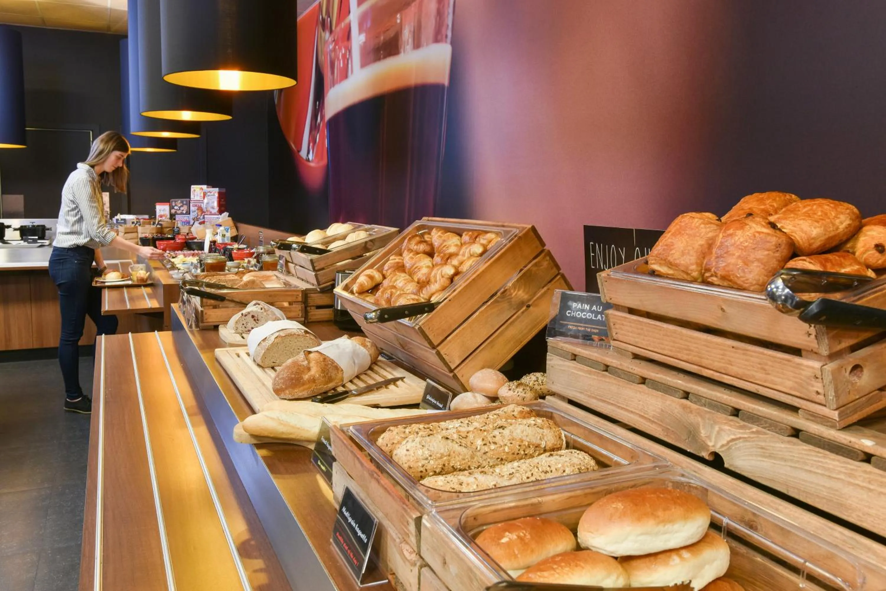 Restaurant/places to eat in ibis Kortrijk Centrum