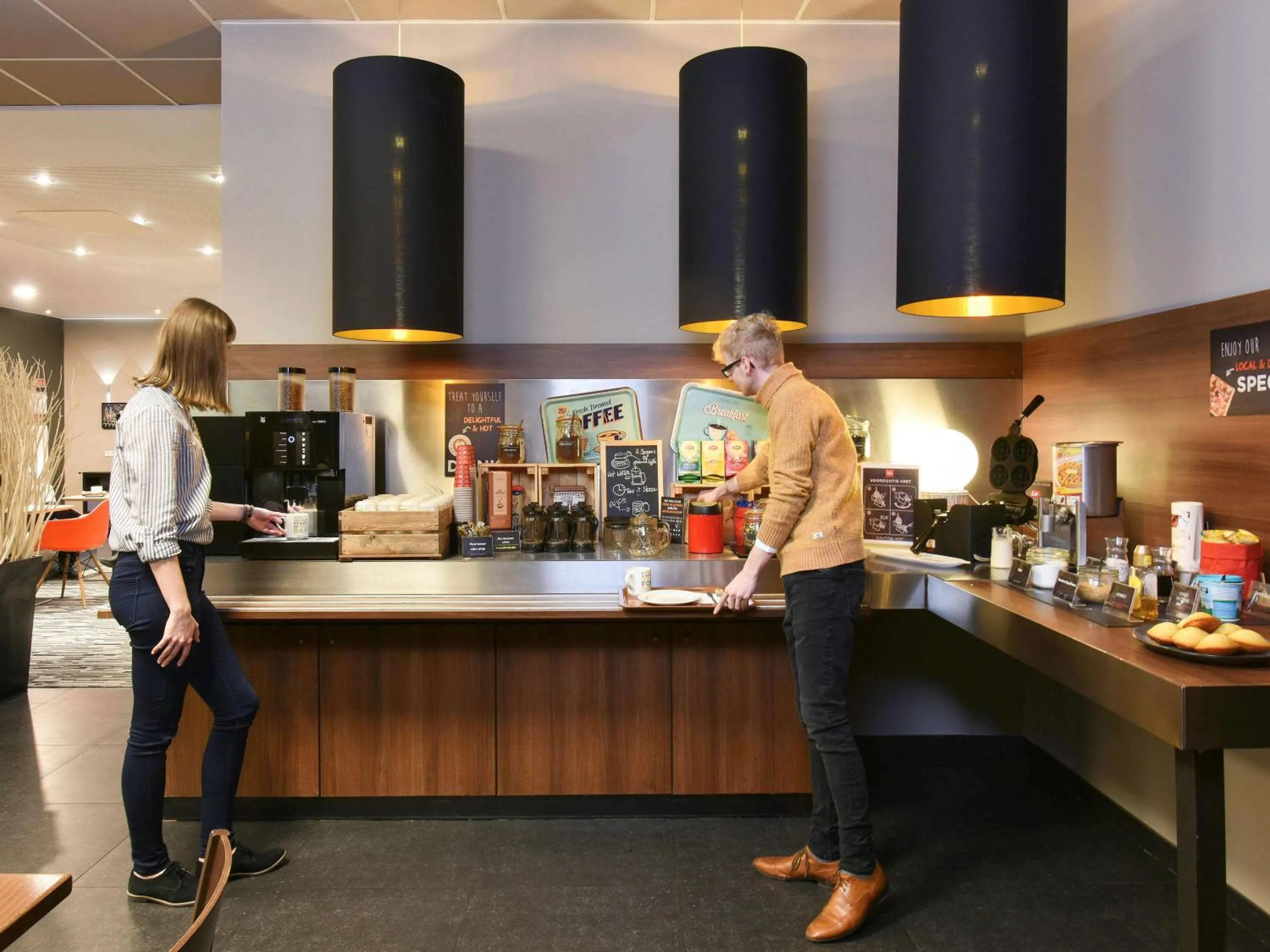 Restaurant/places to eat in ibis Kortrijk Centrum