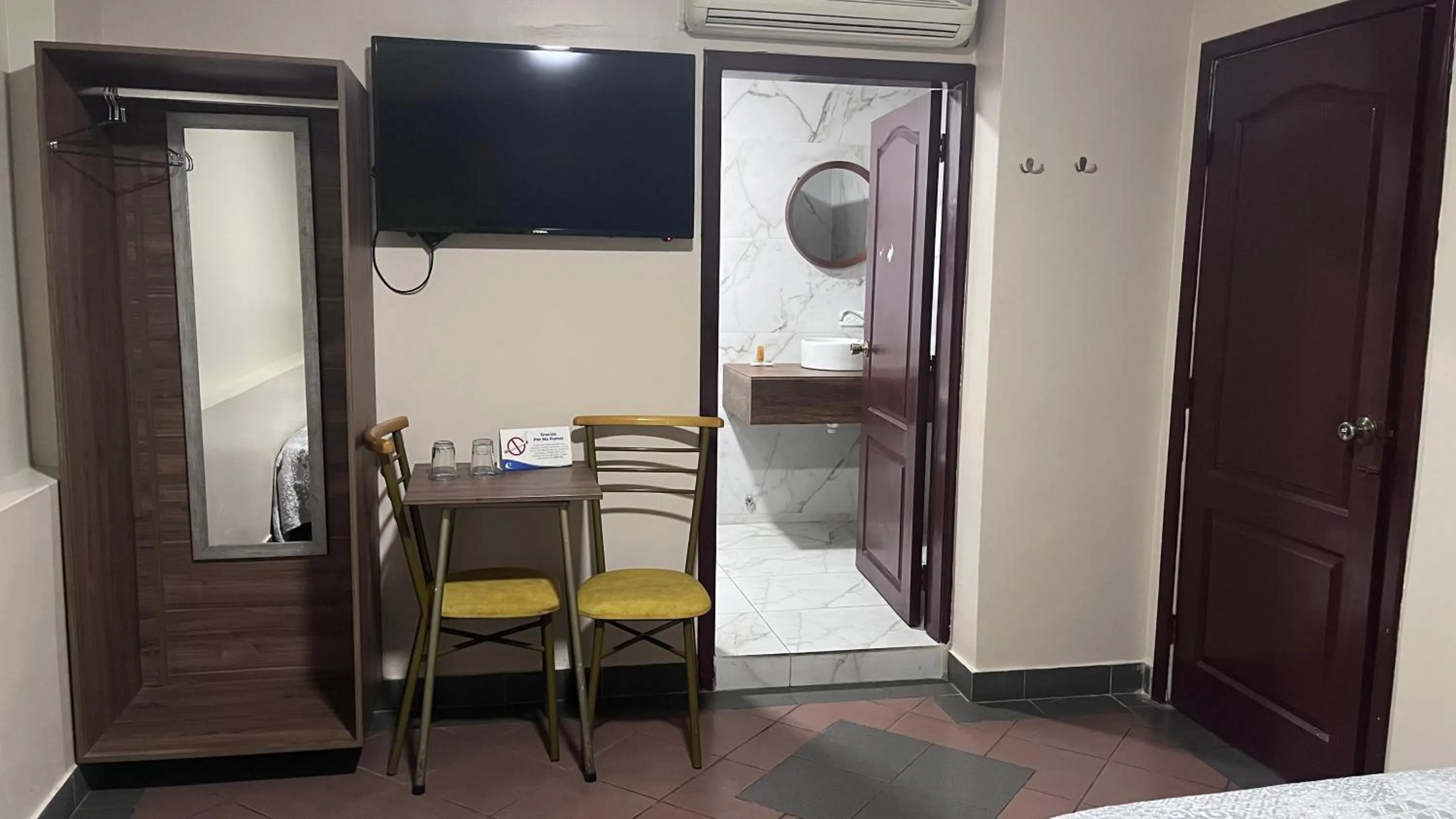 TV and multimedia, Bed in Hotel Varadero Internacional