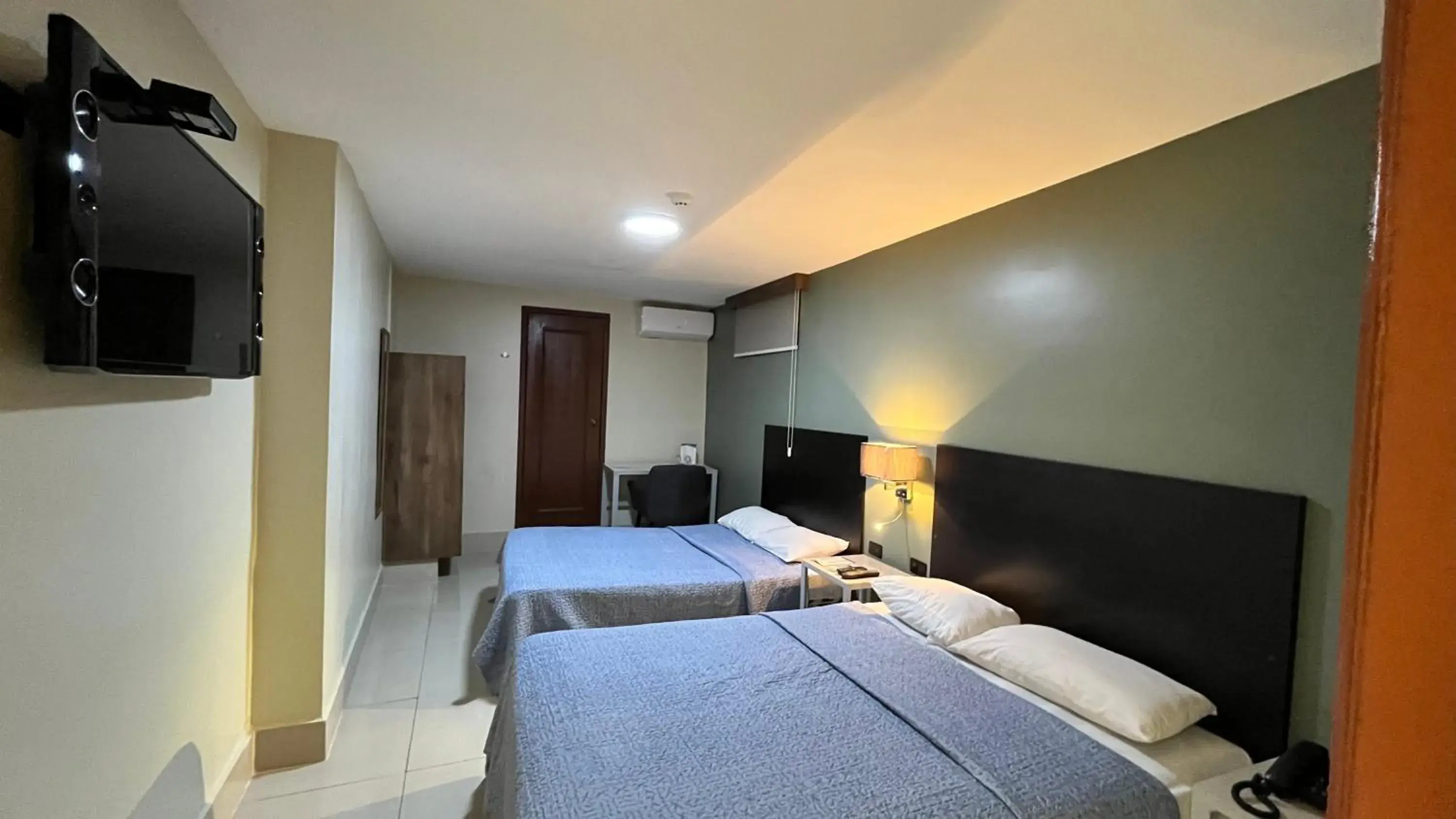 Twin Room in Hotel Varadero Internacional Twin Room in Hotel Varadero Internacional