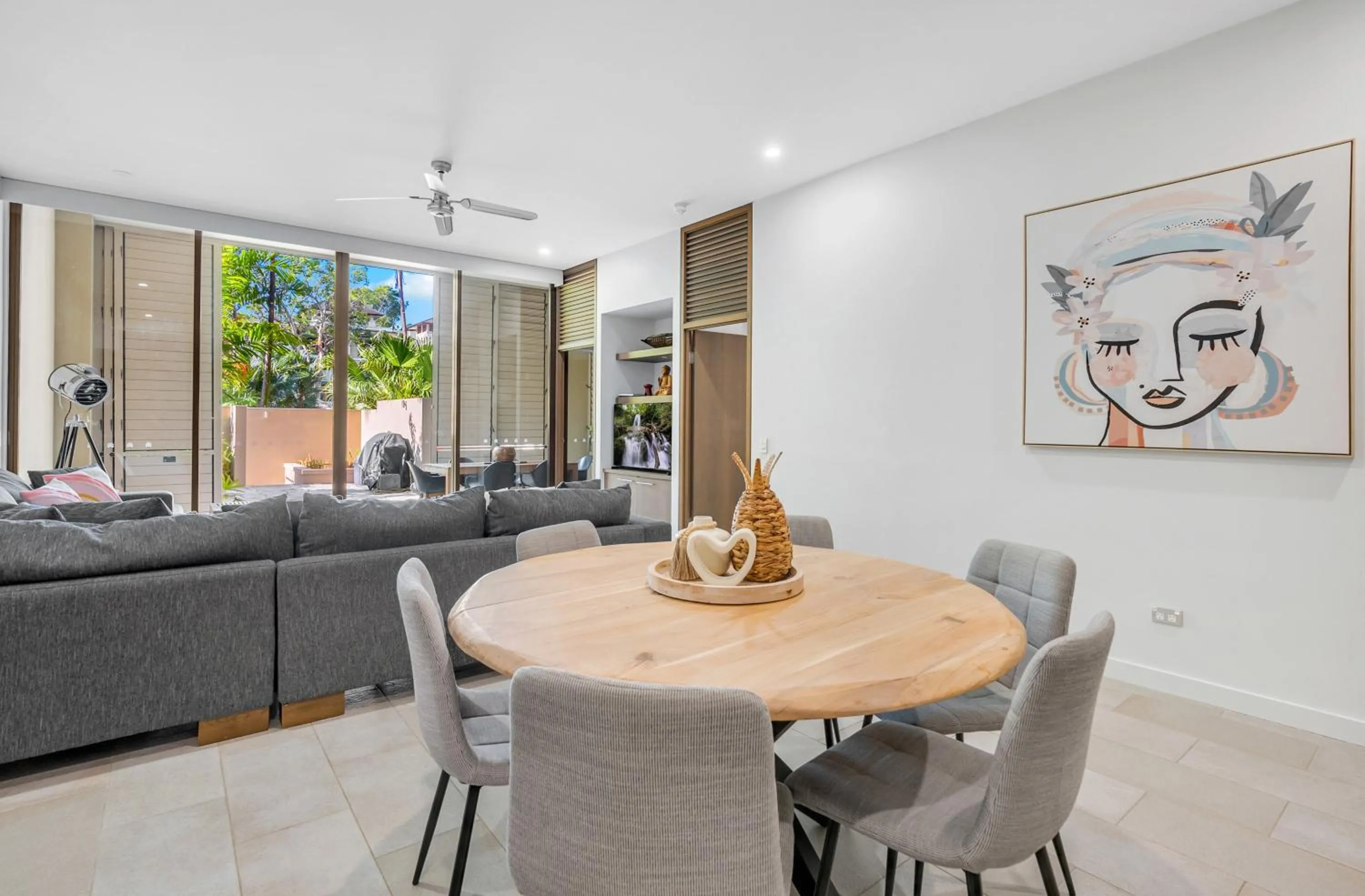 Elysium Private Apartments Triton by the Sea