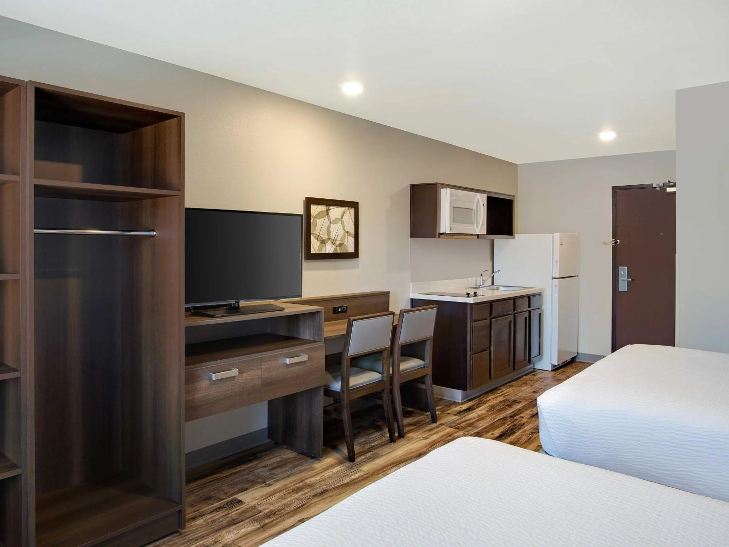 TV and multimedia, Bed in Extended Stay America Select Suites - Pittsburgh - Cranberry