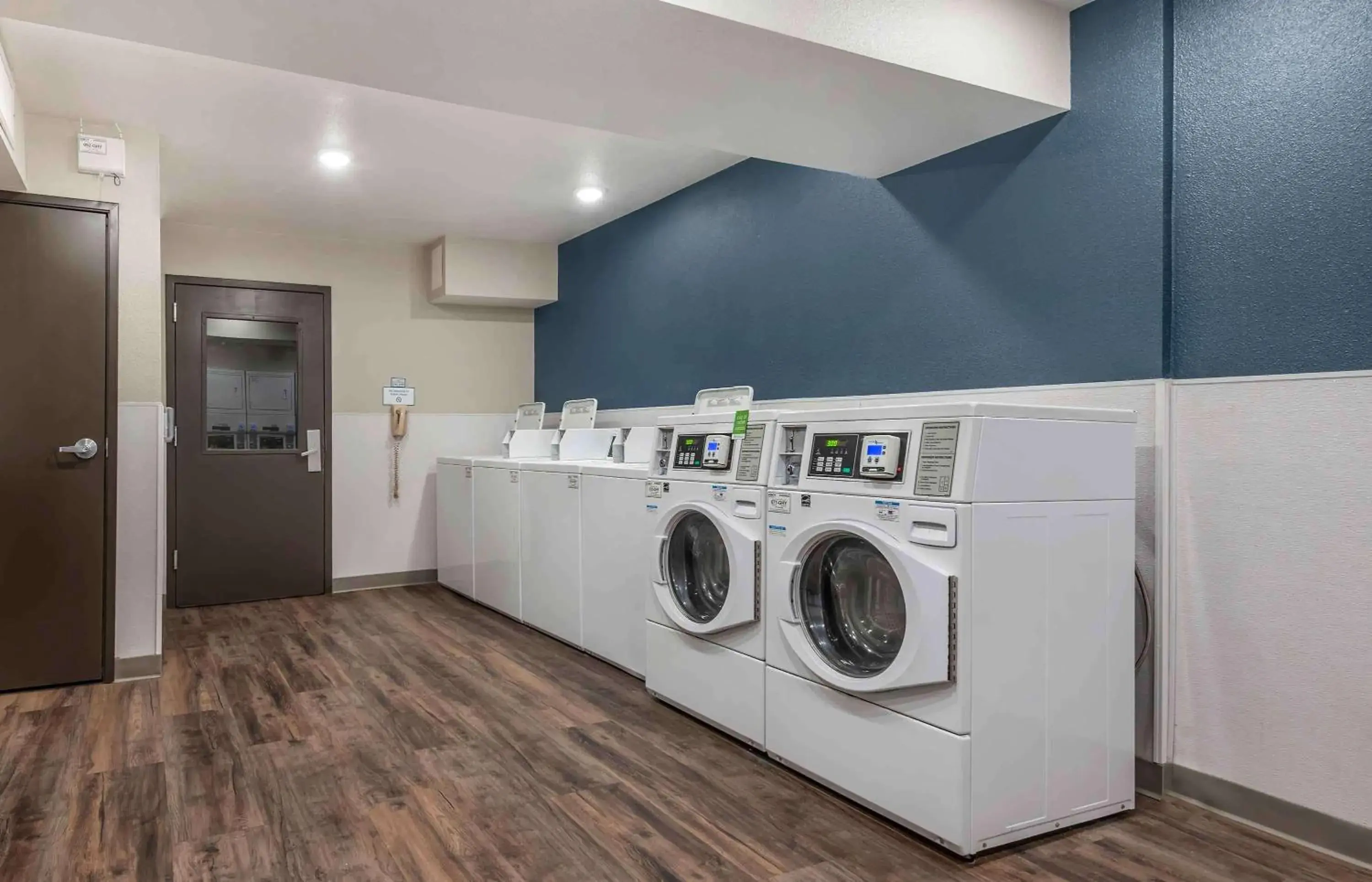 Property building in Extended Stay America Select Suites - Pittsburgh - Cranberry Property building in Extended Stay America Select Suites - Pittsburgh - Cranberry