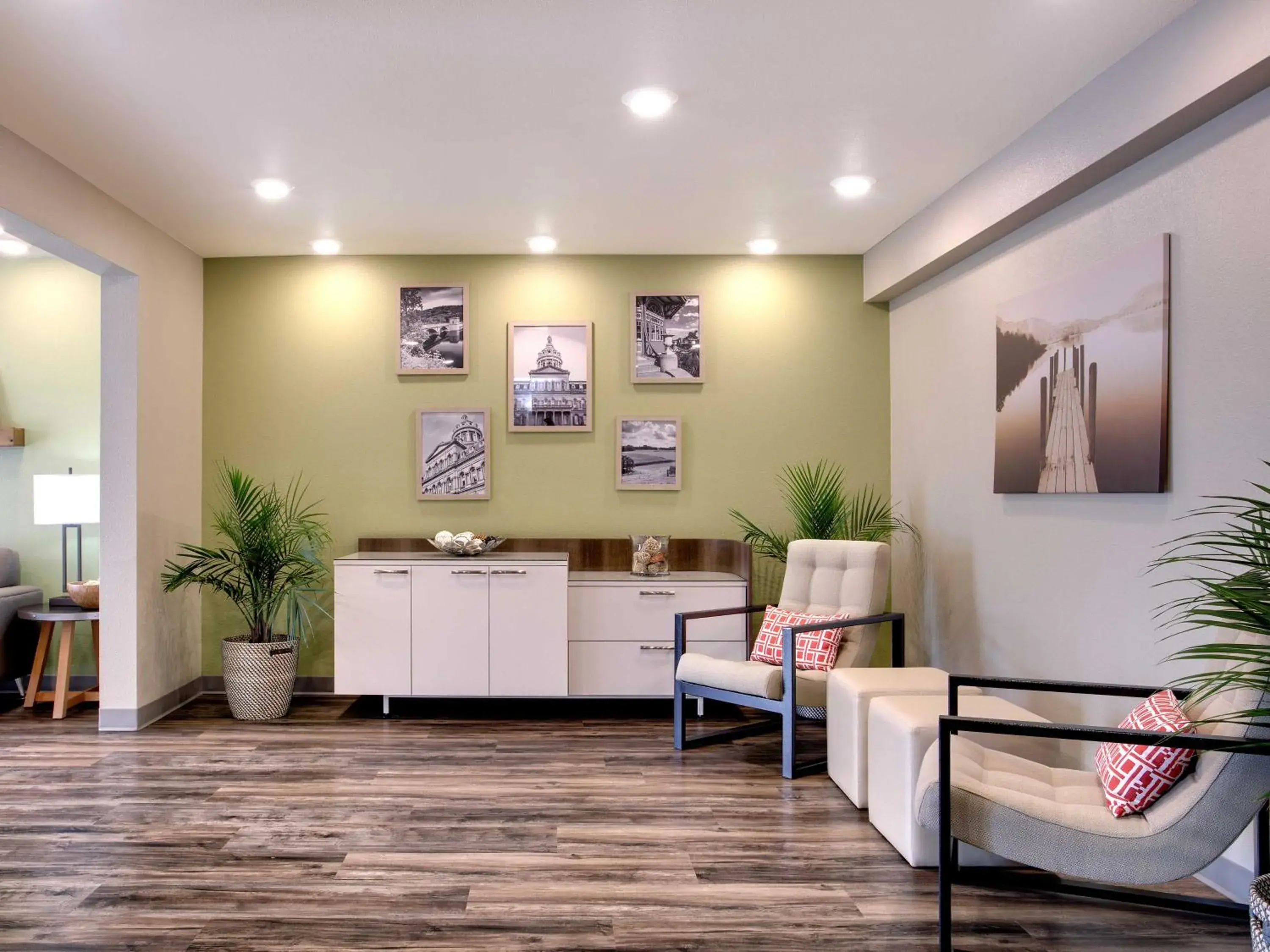 Lobby or reception in Extended Stay America Select Suites - Pittsburgh - Cranberry Lobby or reception in Extended Stay America Select Suites - Pittsburgh - Cranberry