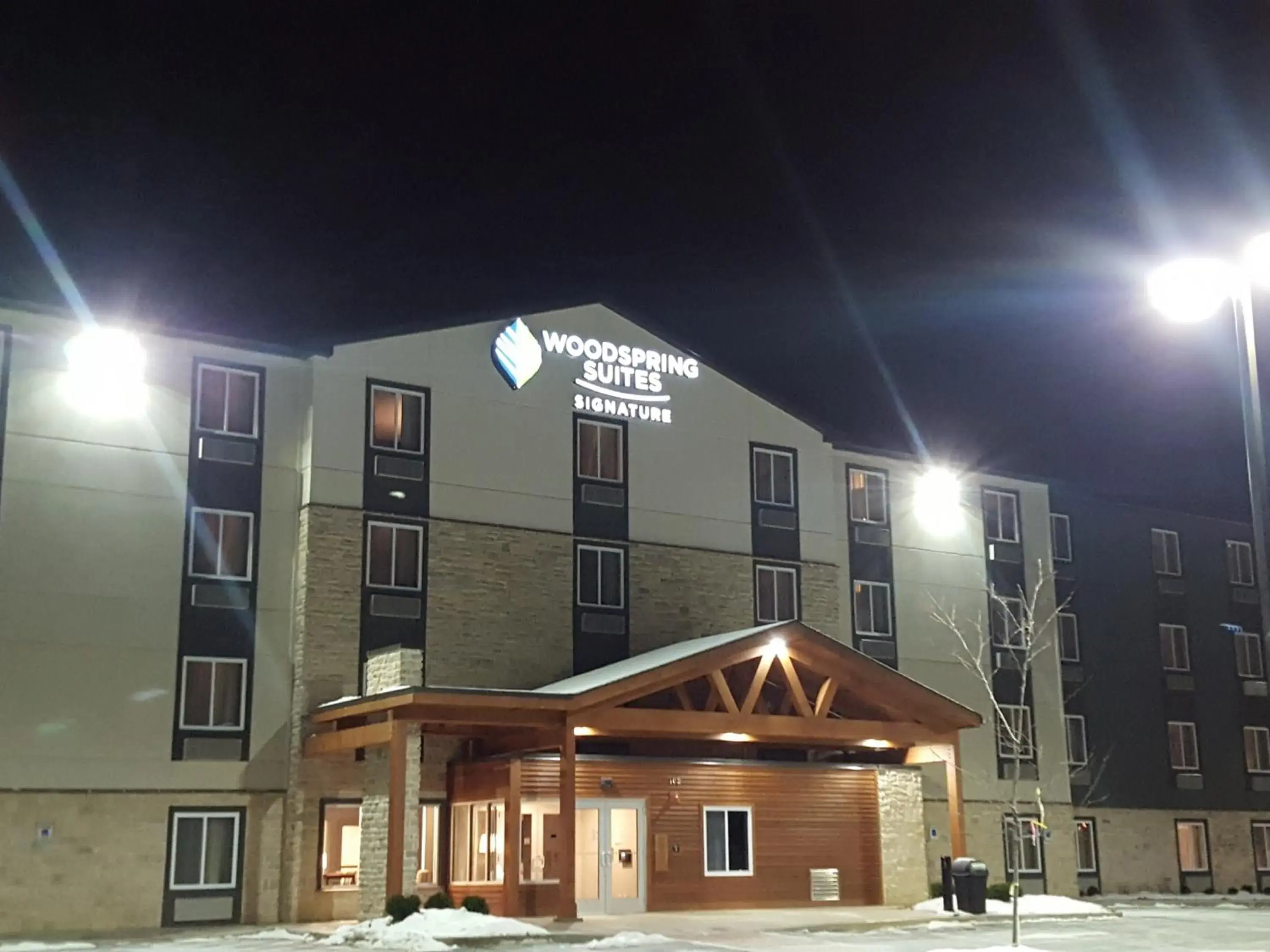 Facade/entrance in Extended Stay America Select Suites - Pittsburgh - Cranberry Facade/entrance in Extended Stay America Select Suites - Pittsburgh - Cranberry