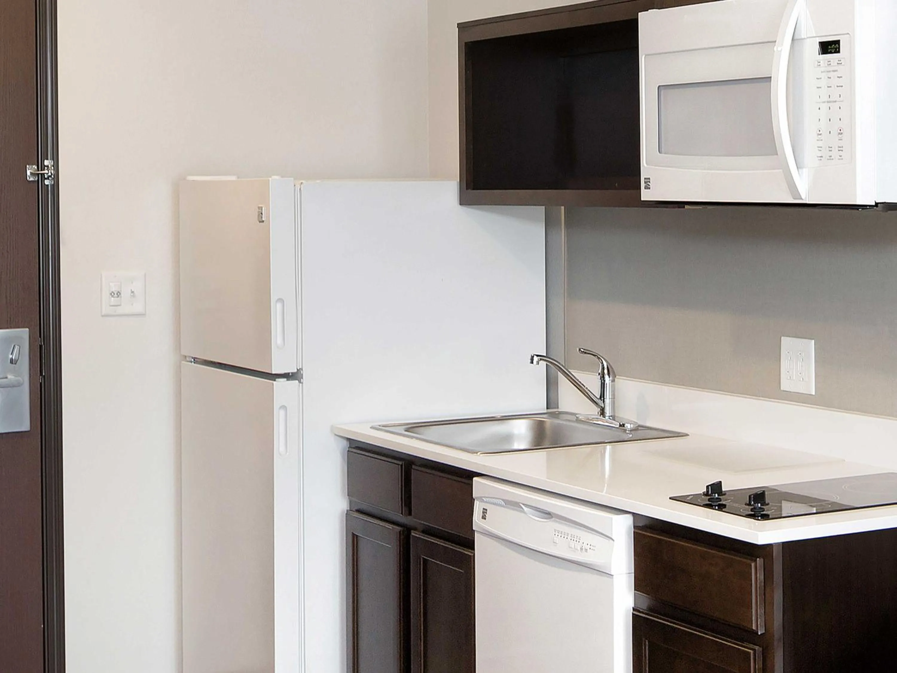 Kitchen or kitchenette in Extended Stay America Select Suites - Pittsburgh - Cranberry