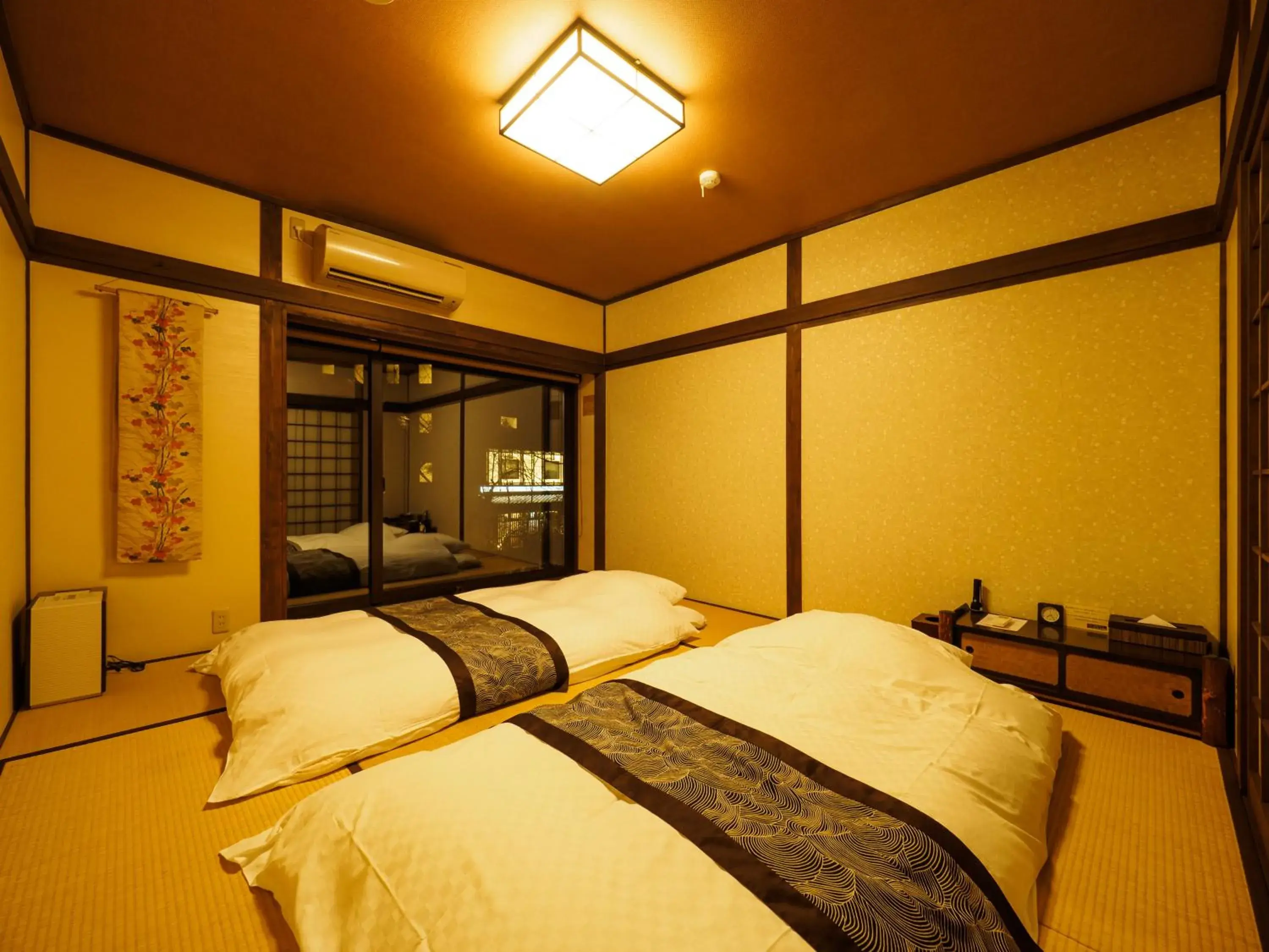 Bed in K's Villa Takasegawa-tei