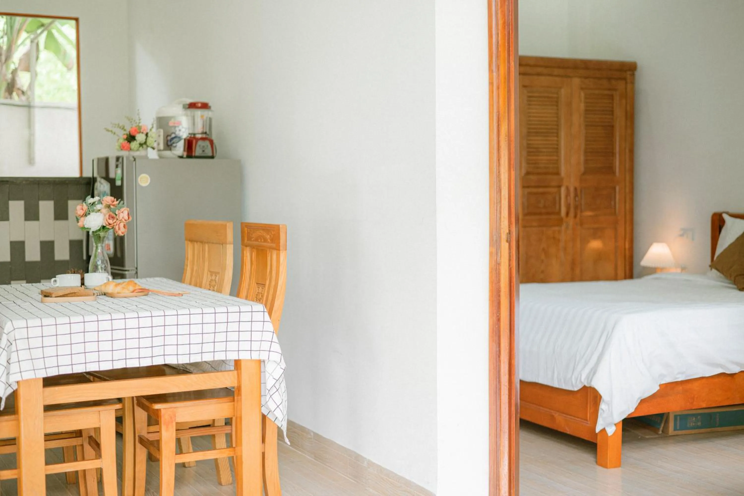 Living room, Bed in Wings Bungalow