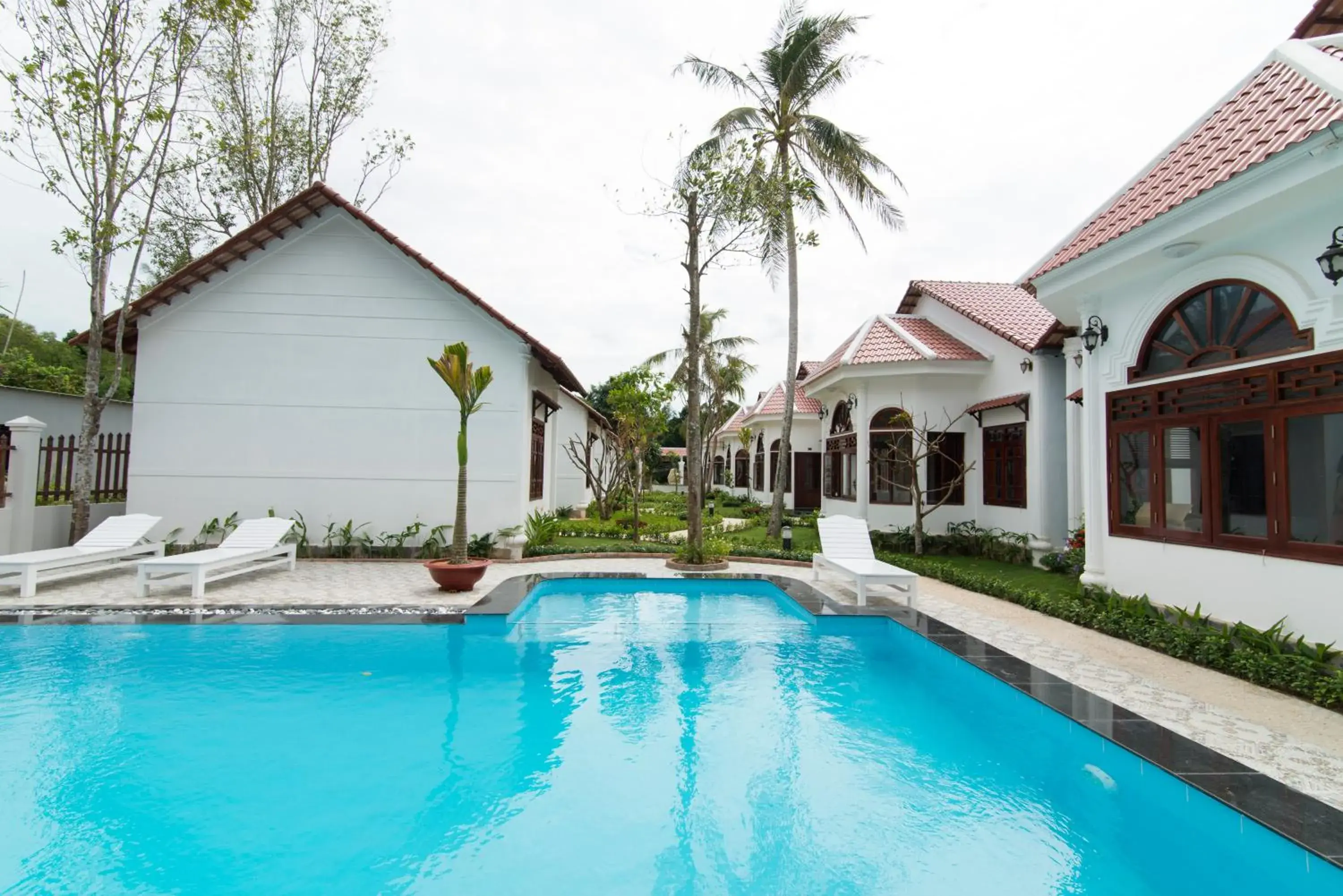 Swimming pool in Wings Bungalow Swimming pool in Wings Bungalow