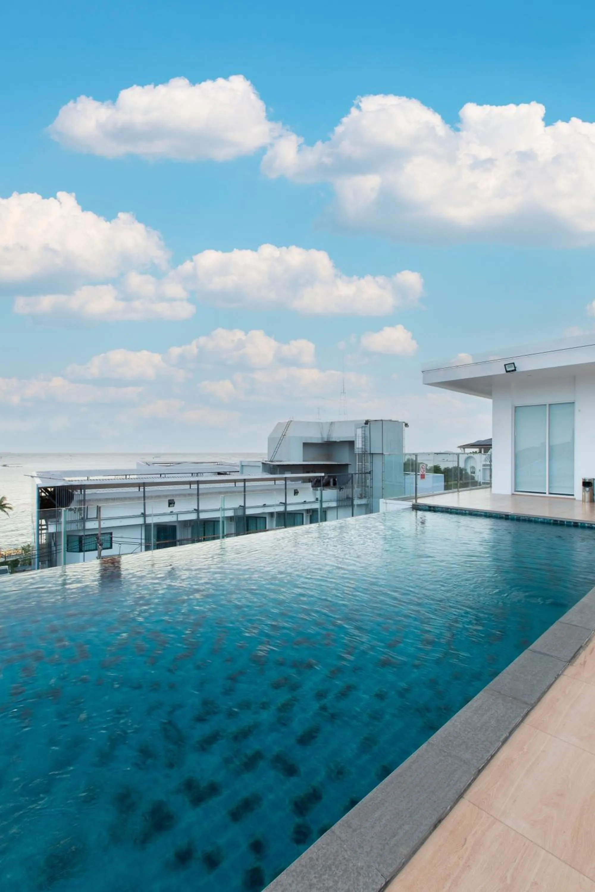 Swimming pool in Karin hotel & Service apartment - SHA Extra Plus