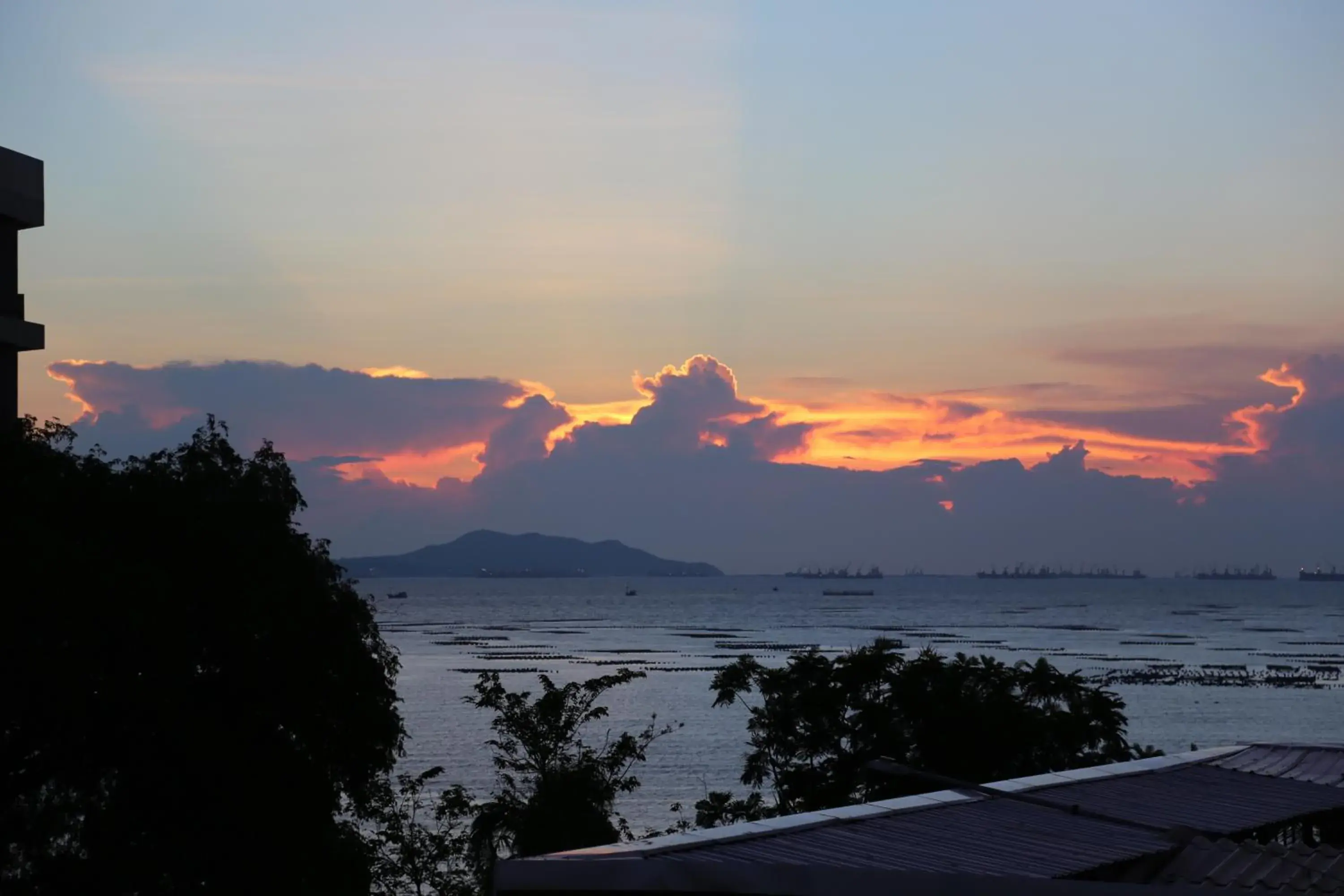 Sea view in Karin hotel & Service apartment - SHA Extra Plus Sea view in Karin hotel & Service apartment - SHA Extra Plus