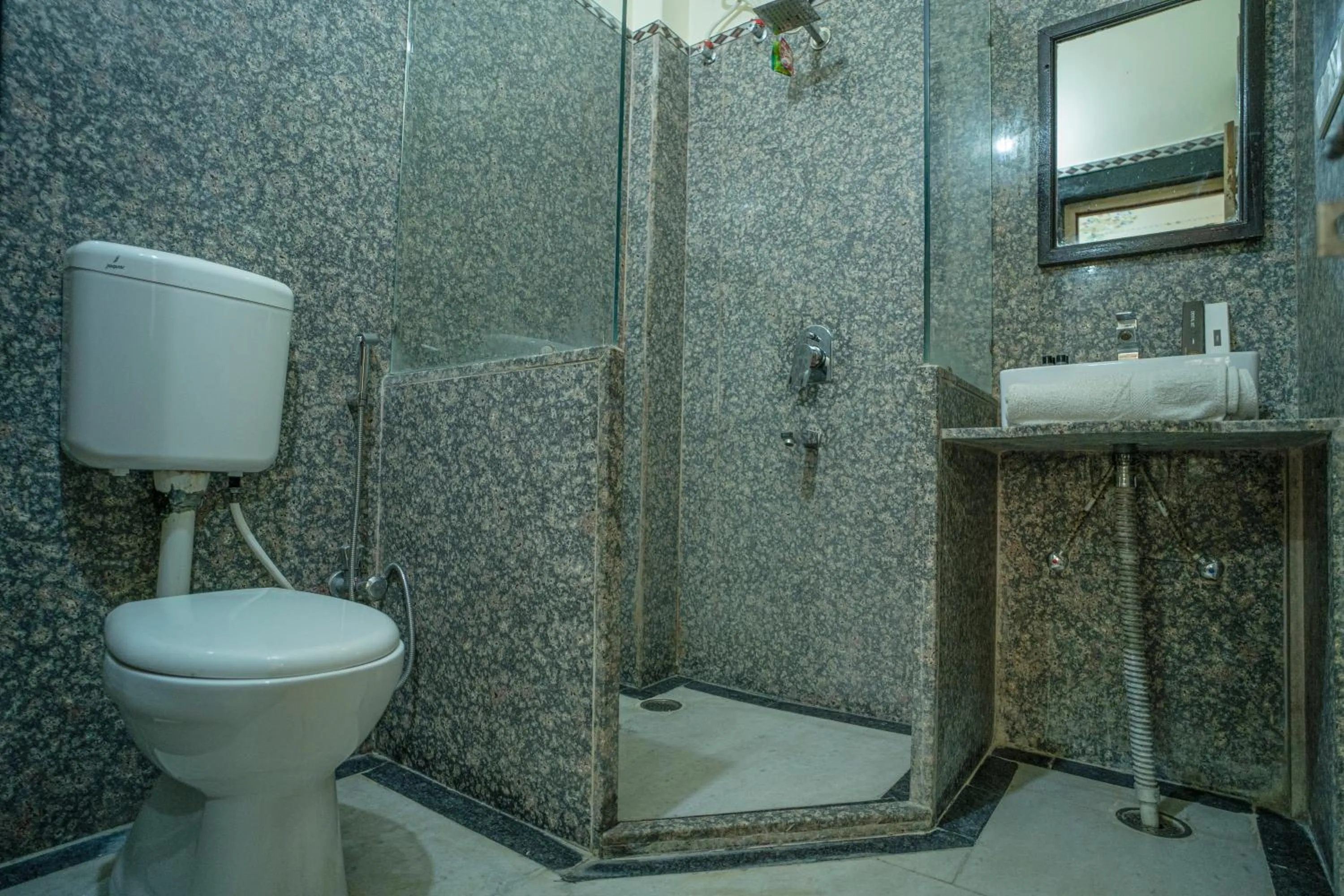 Bathroom in Tripli Hotels Prithvi Palace