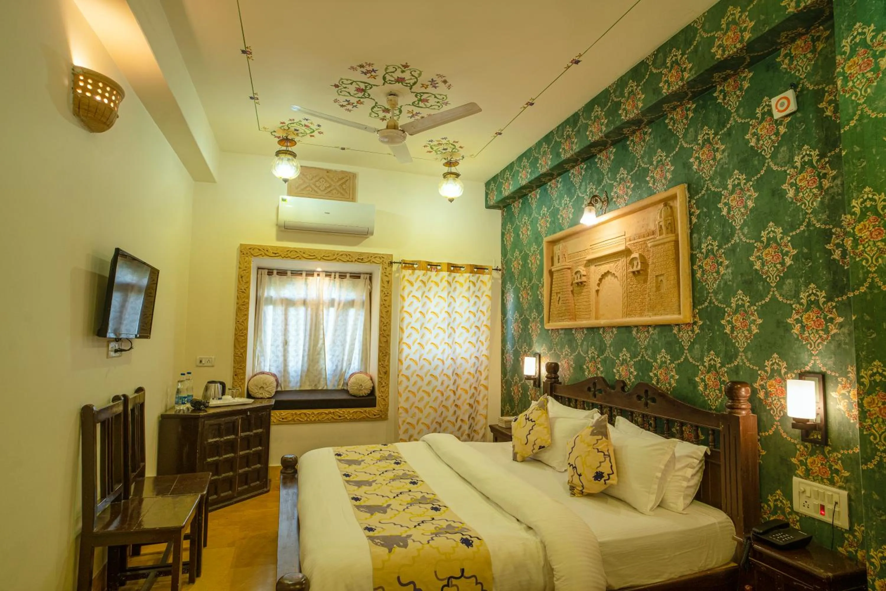 Bedroom, Bed in Tripli Hotels Prithvi Palace