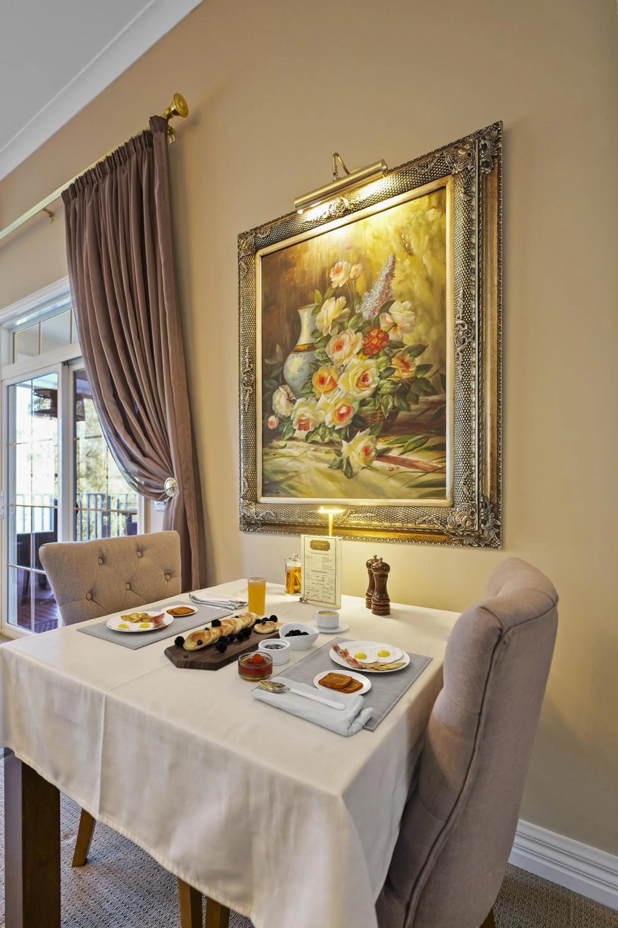 Breakfast in Kerami Manor & Day Spa