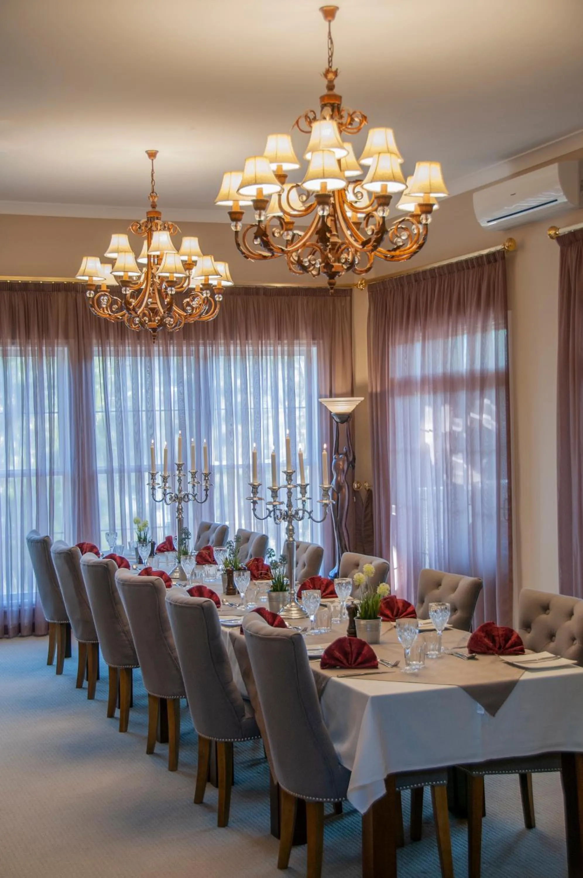 Kerami Manor & Day Spa