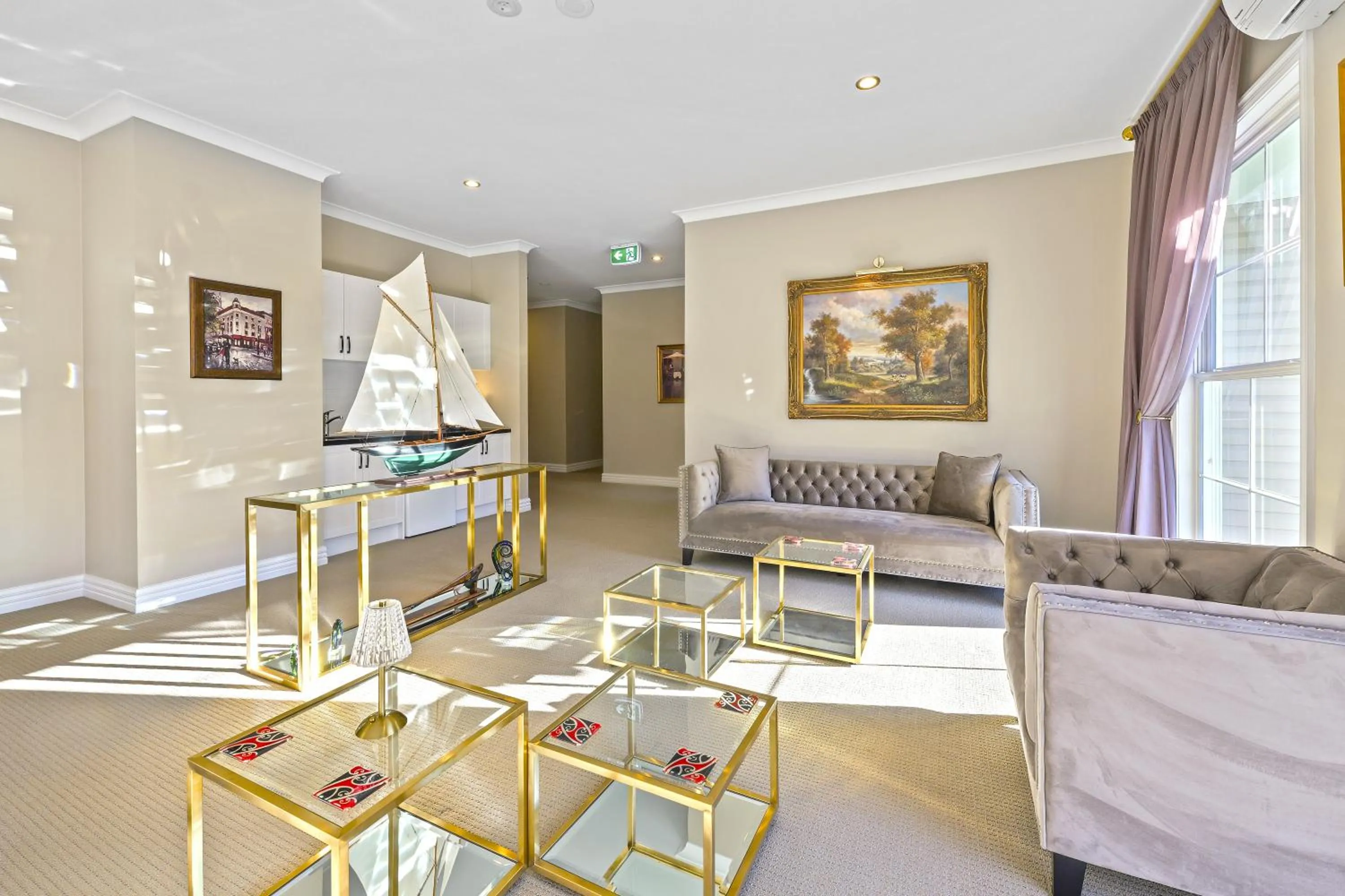Seating area in Kerami Manor & Day Spa