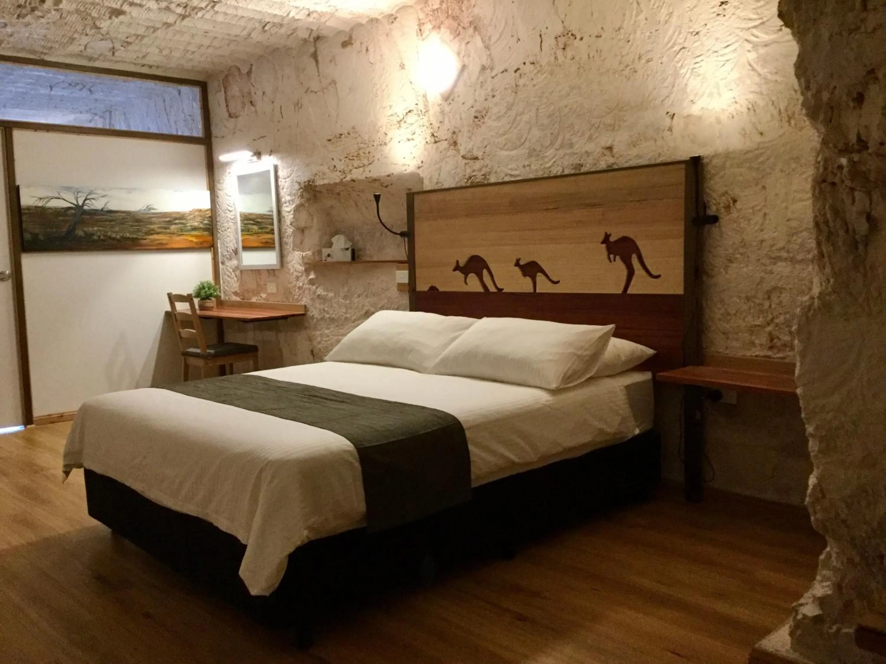 Bedroom, Bed in Dug Out B&B