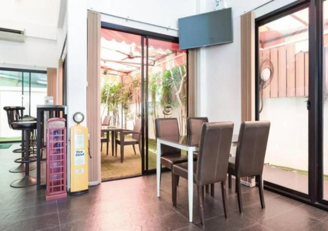 Dining area in Buk Inn Hotel SHA Plus