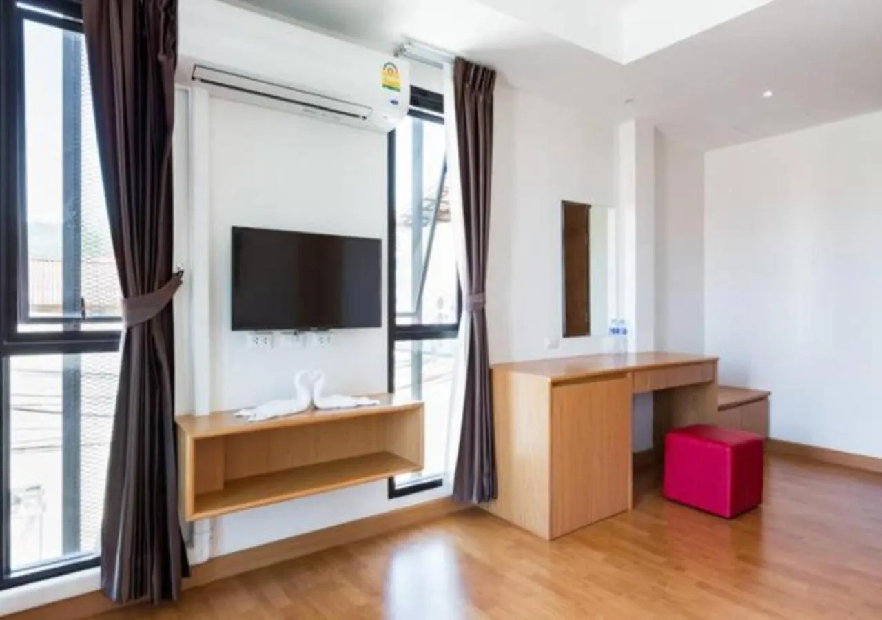 TV and multimedia in Buk Inn Hotel SHA Plus