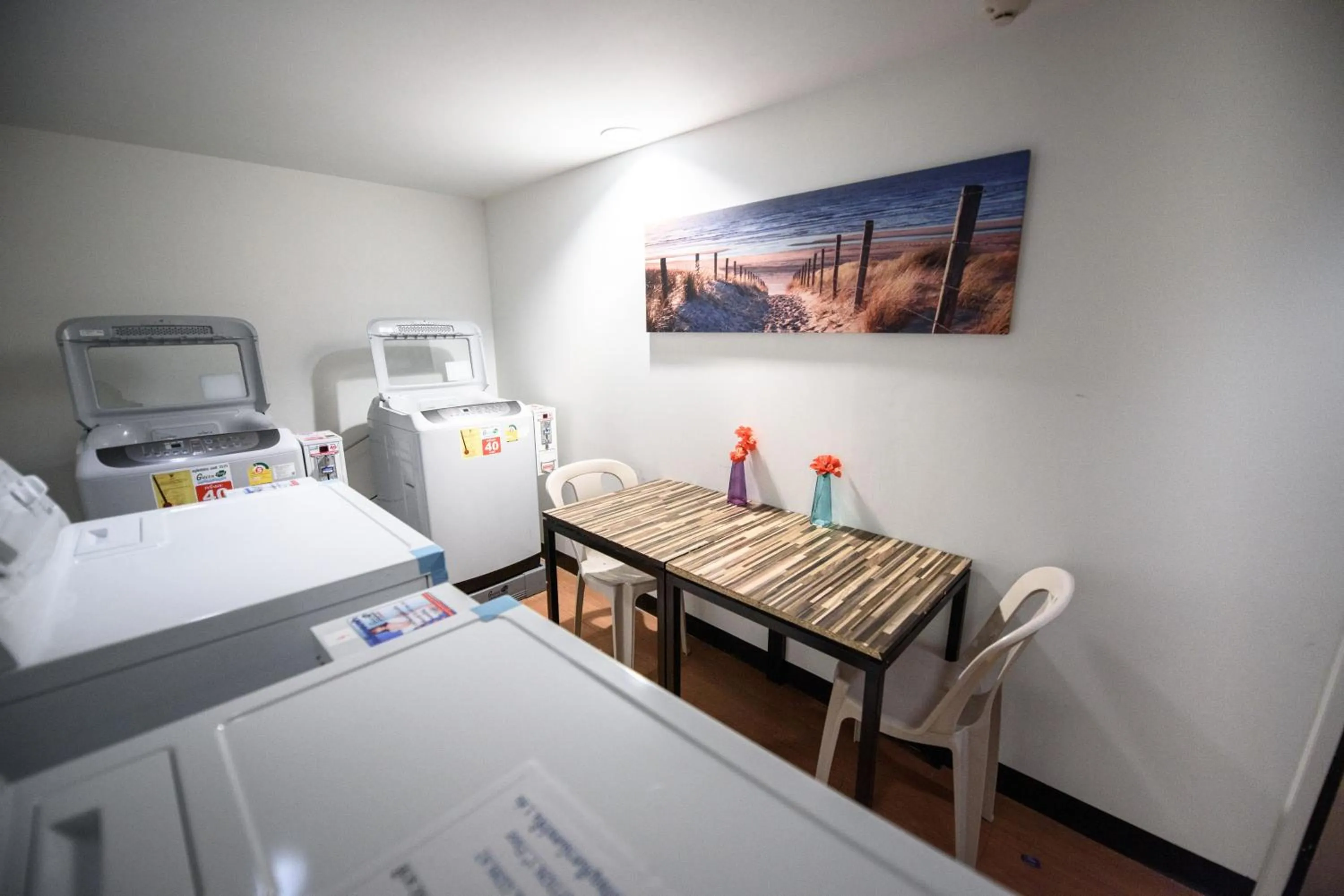 Dining area in 48 Metro Hotel