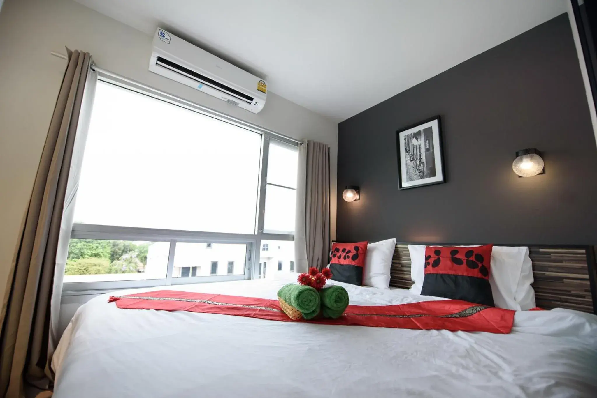 Bedroom in 48 Metro Hotel Bedroom in 48 Metro Hotel