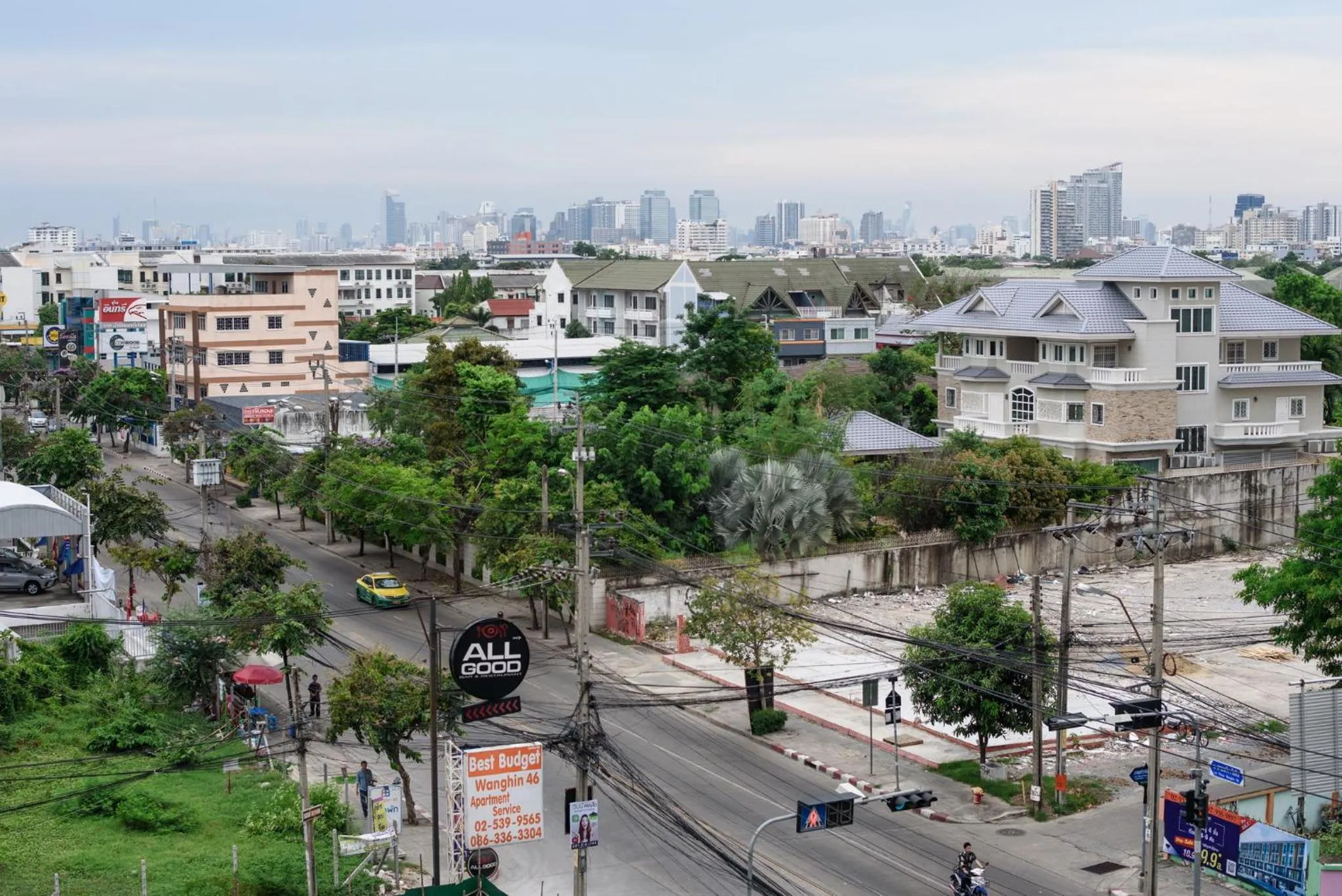 City view in 48 Metro Hotel