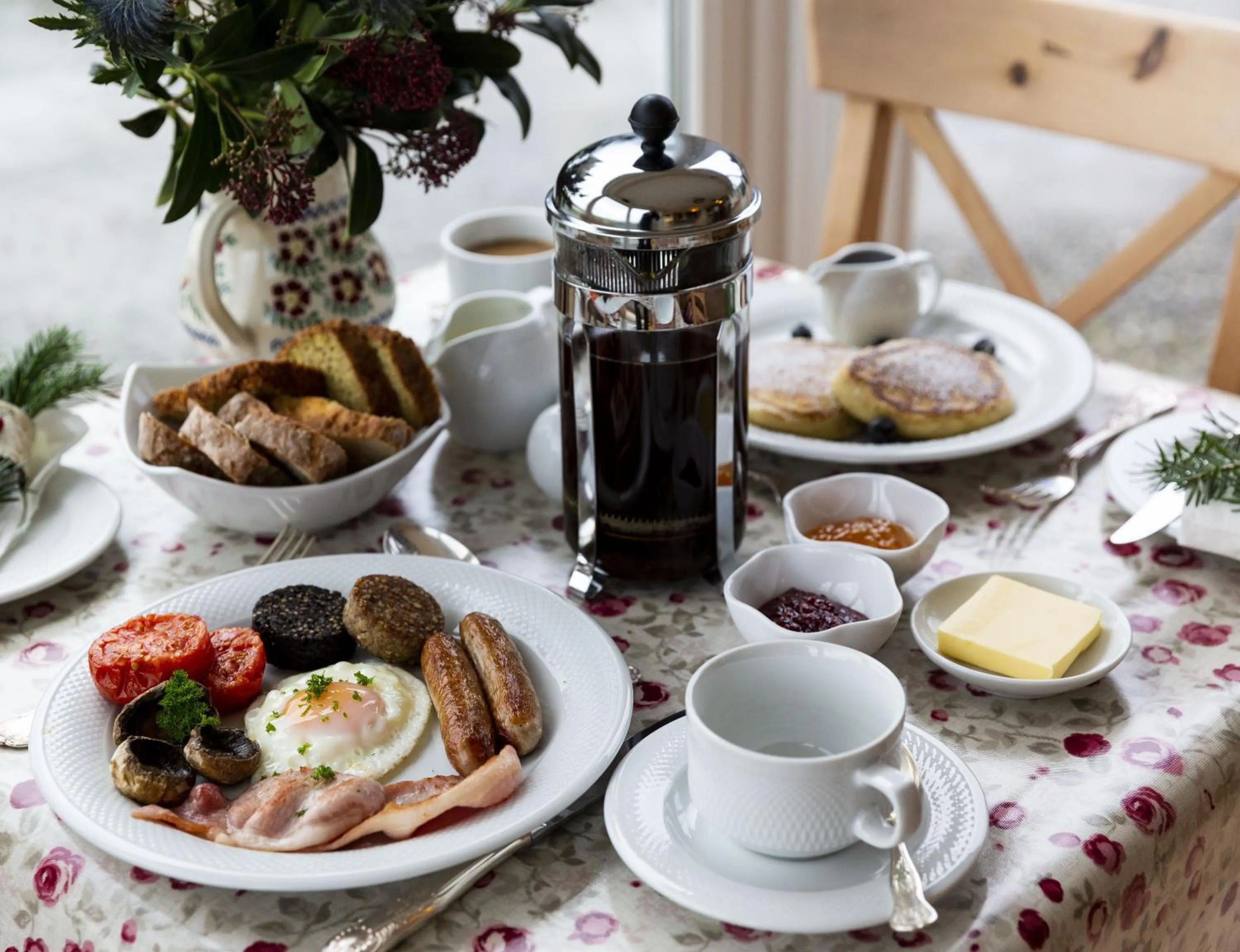 Dining area in Lake House