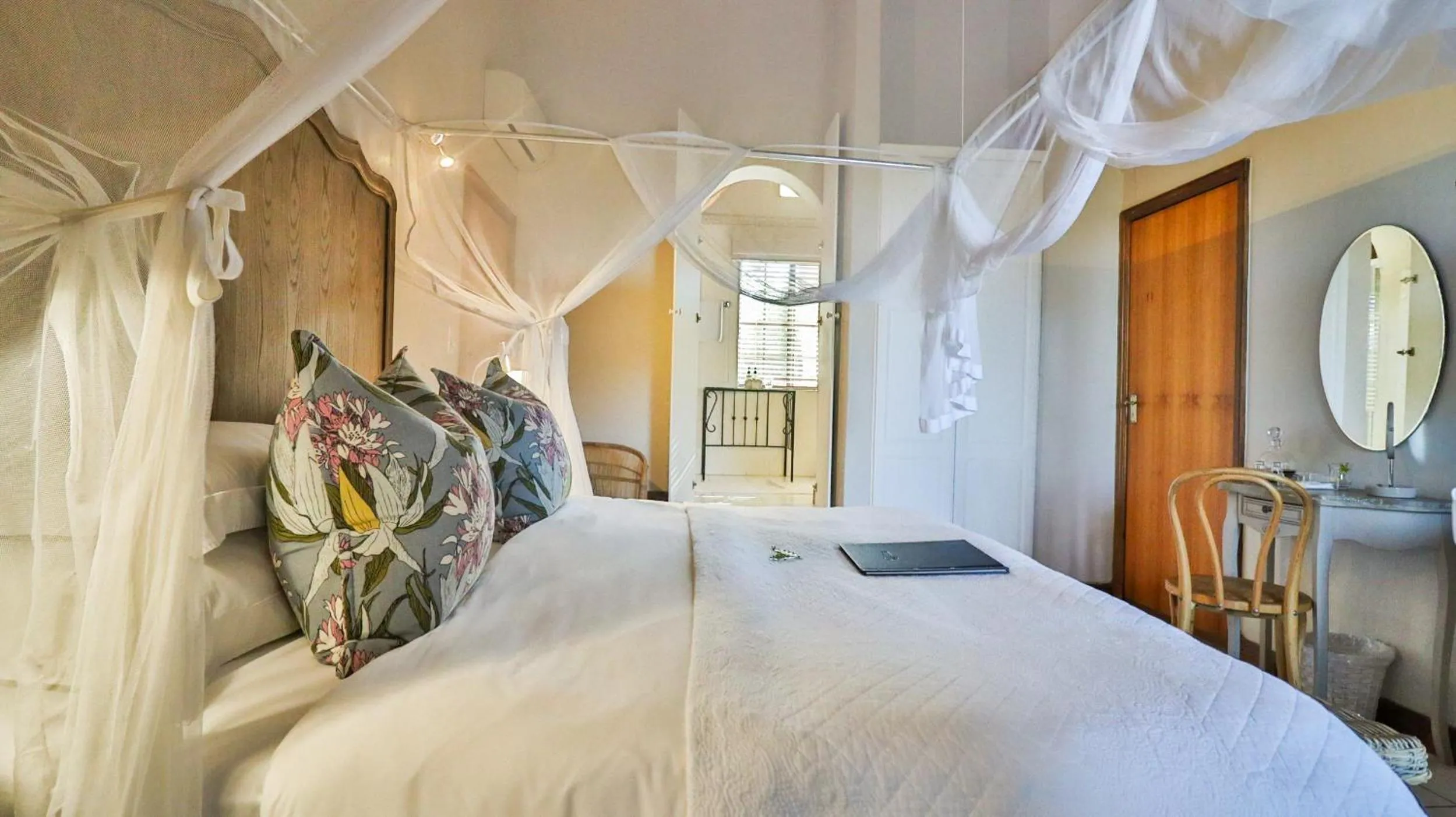 Bedroom, Bed in Kruger Riverside Lodge - No Load-shedding