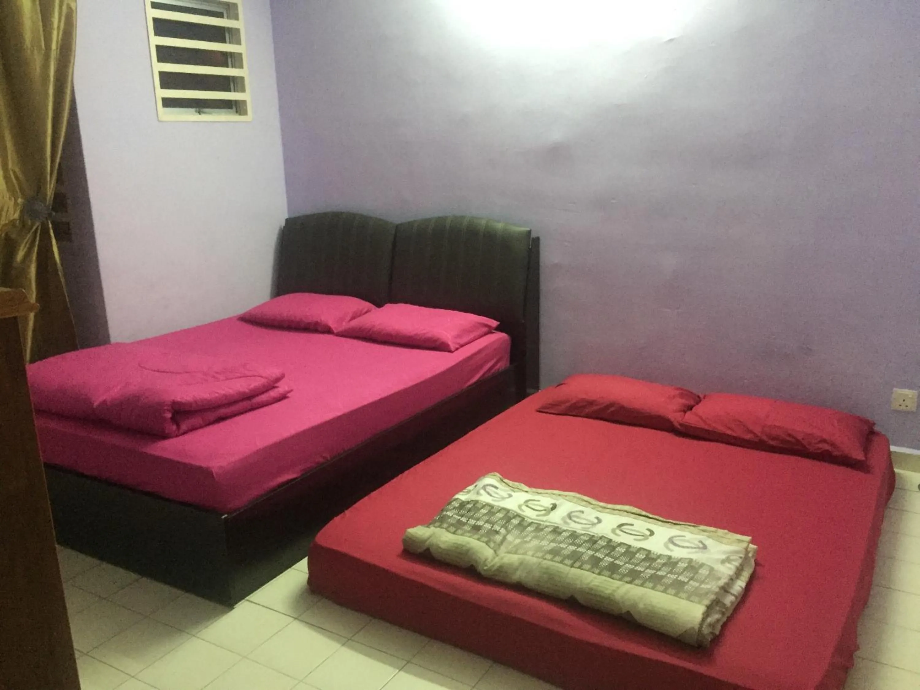 Bed in Kak's House Musl!m Only