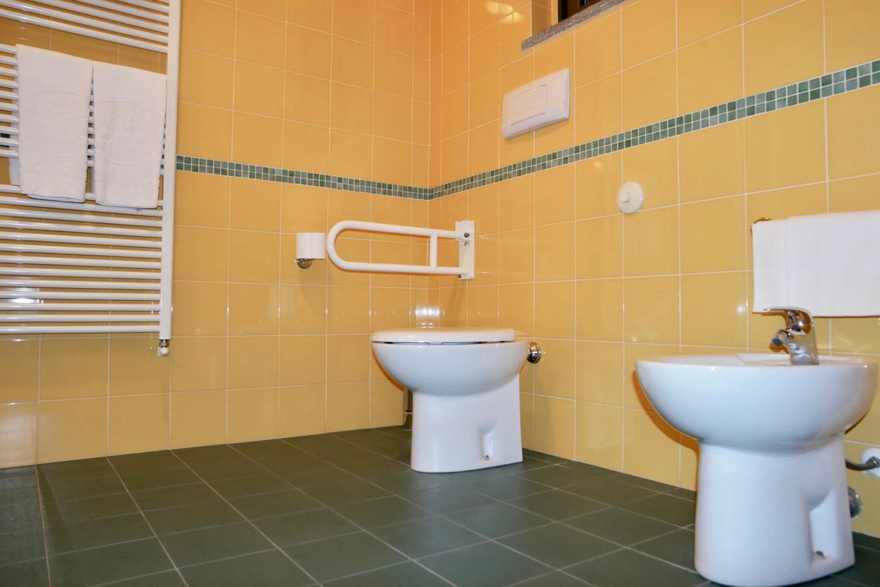 Bathroom in Hotel Air Bag