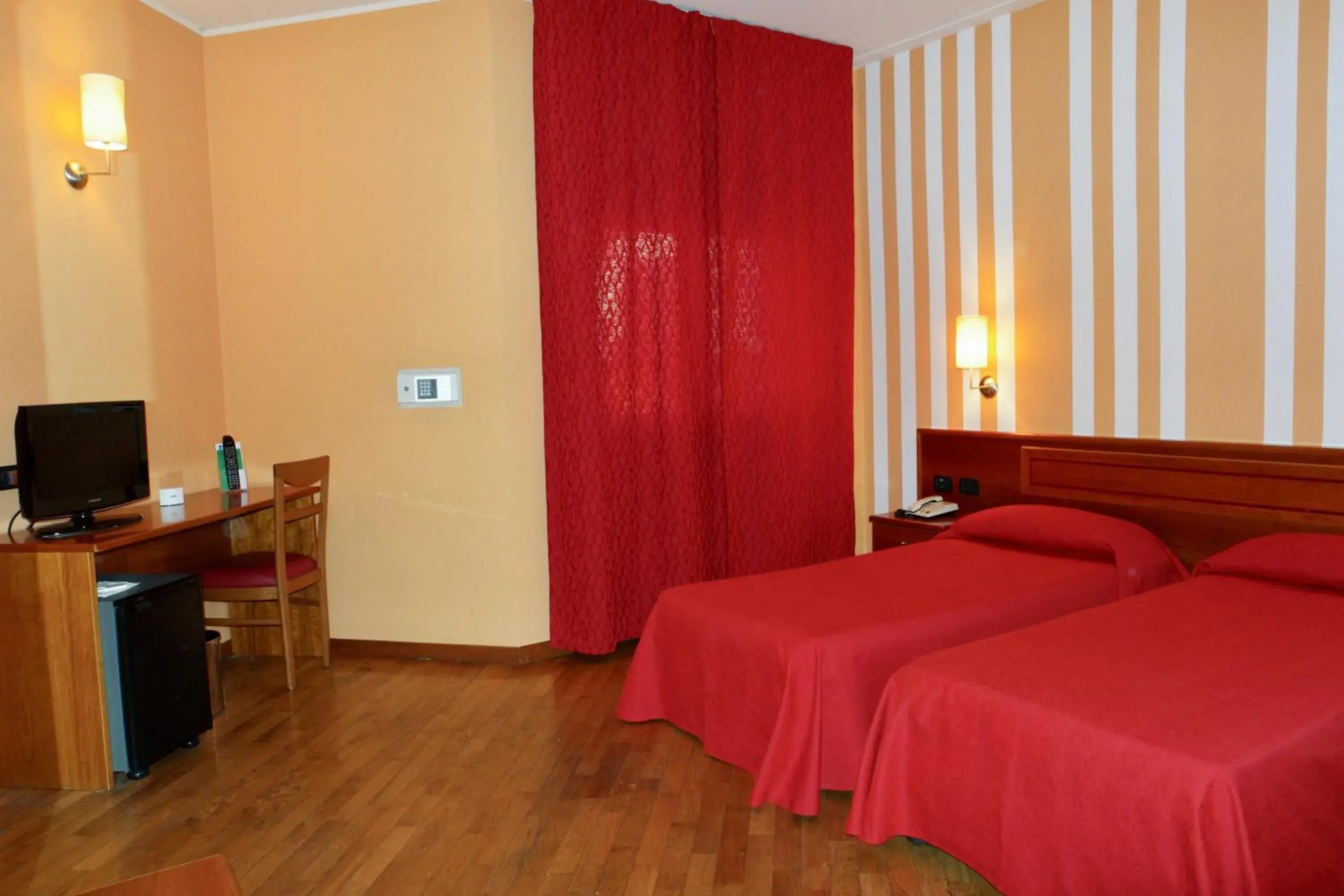 Twin Room with Private Bathroom - single occupancy in Hotel Air Bag Twin Room with Private Bathroom - single occupancy in Hotel Air Bag