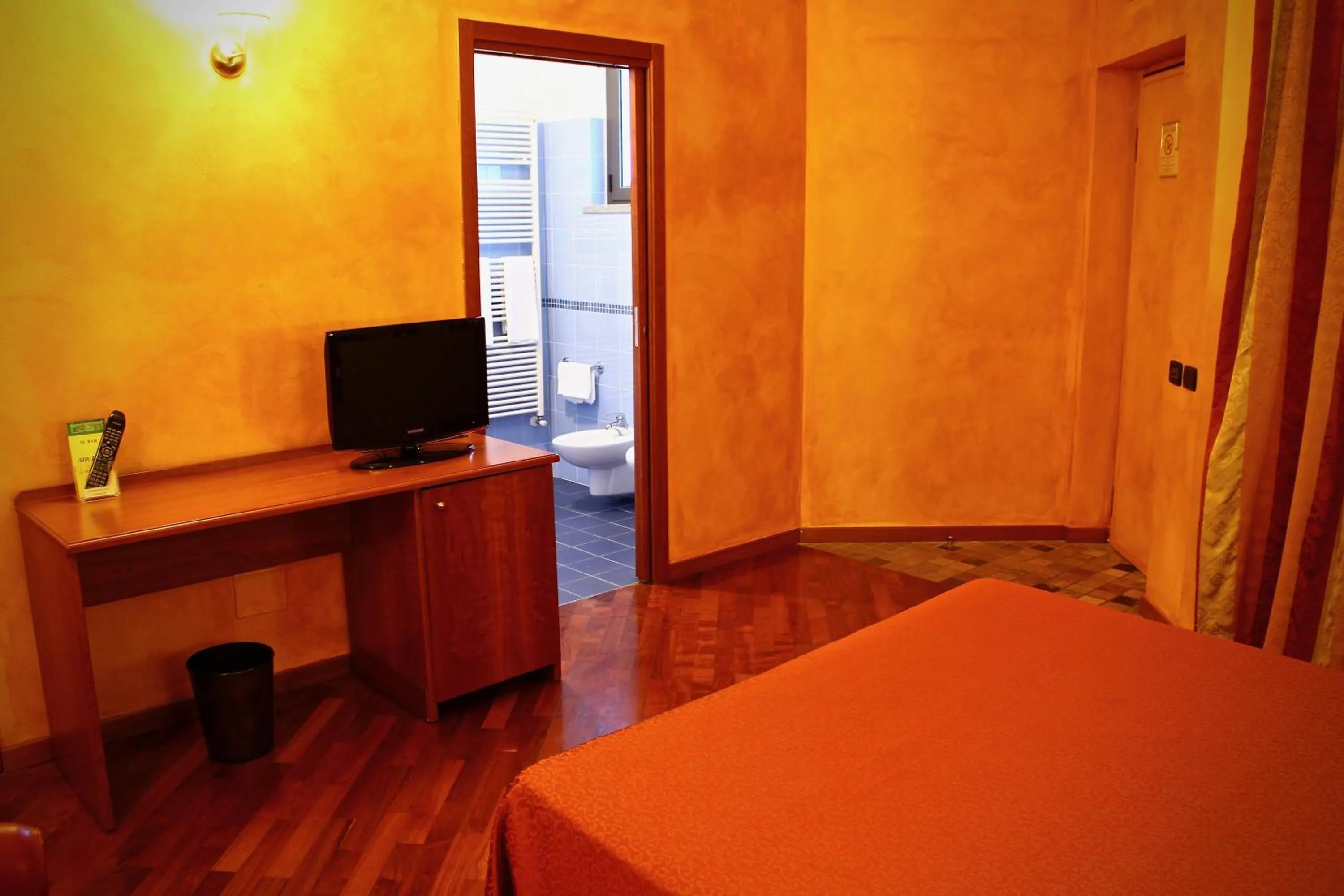 TV and multimedia, Bed in Hotel Air Bag